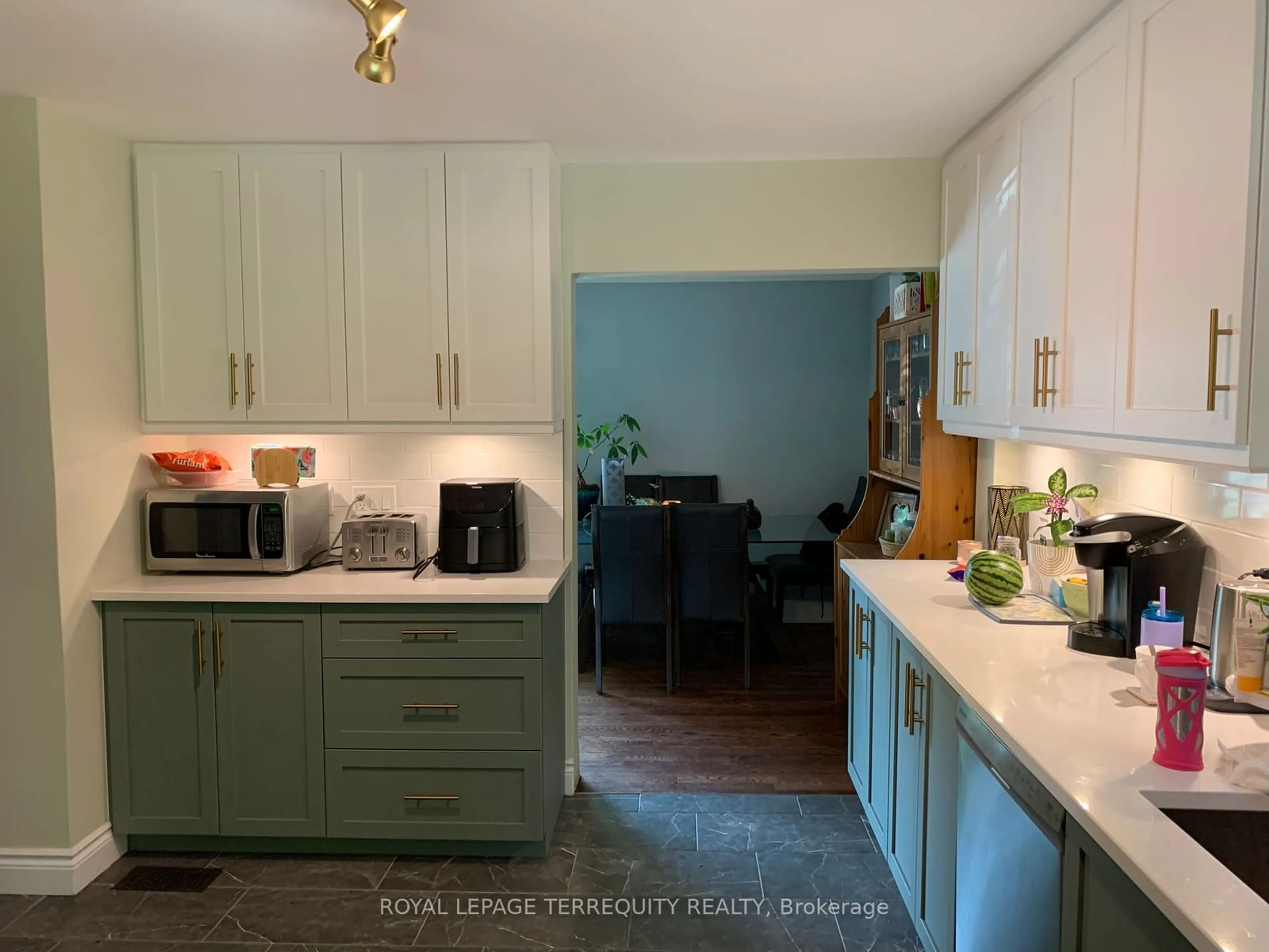 Open concept kitchen, unknown for 524 Neighbourhood Way, Alta Vista and Area Ontario K1G 0J2