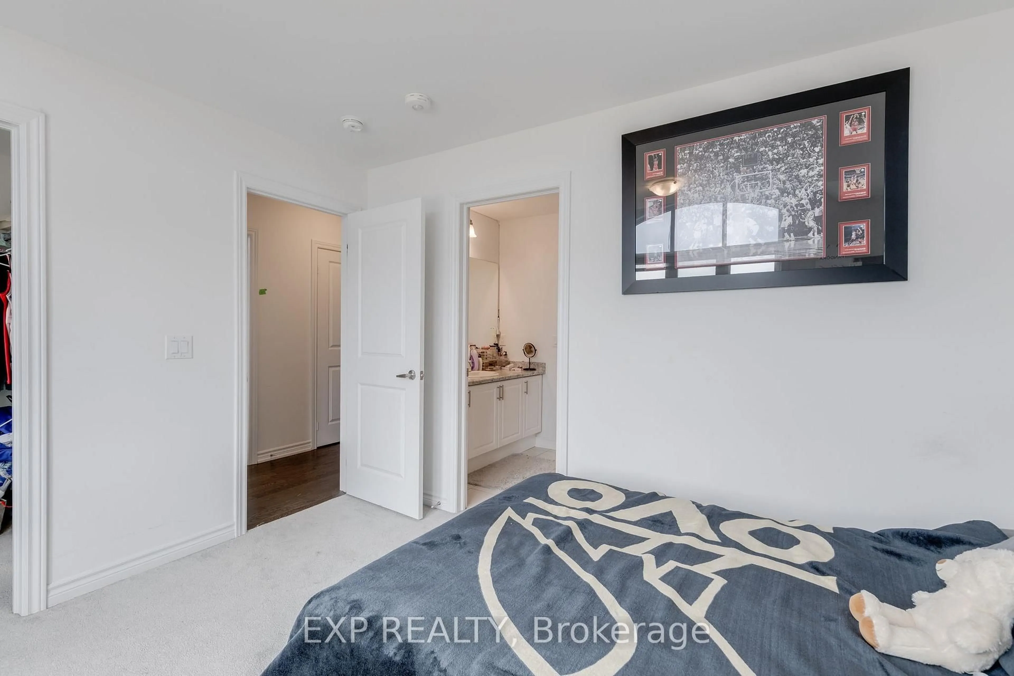 Unknown for 25 Corbett St, Southgate Ontario N0C 1B0