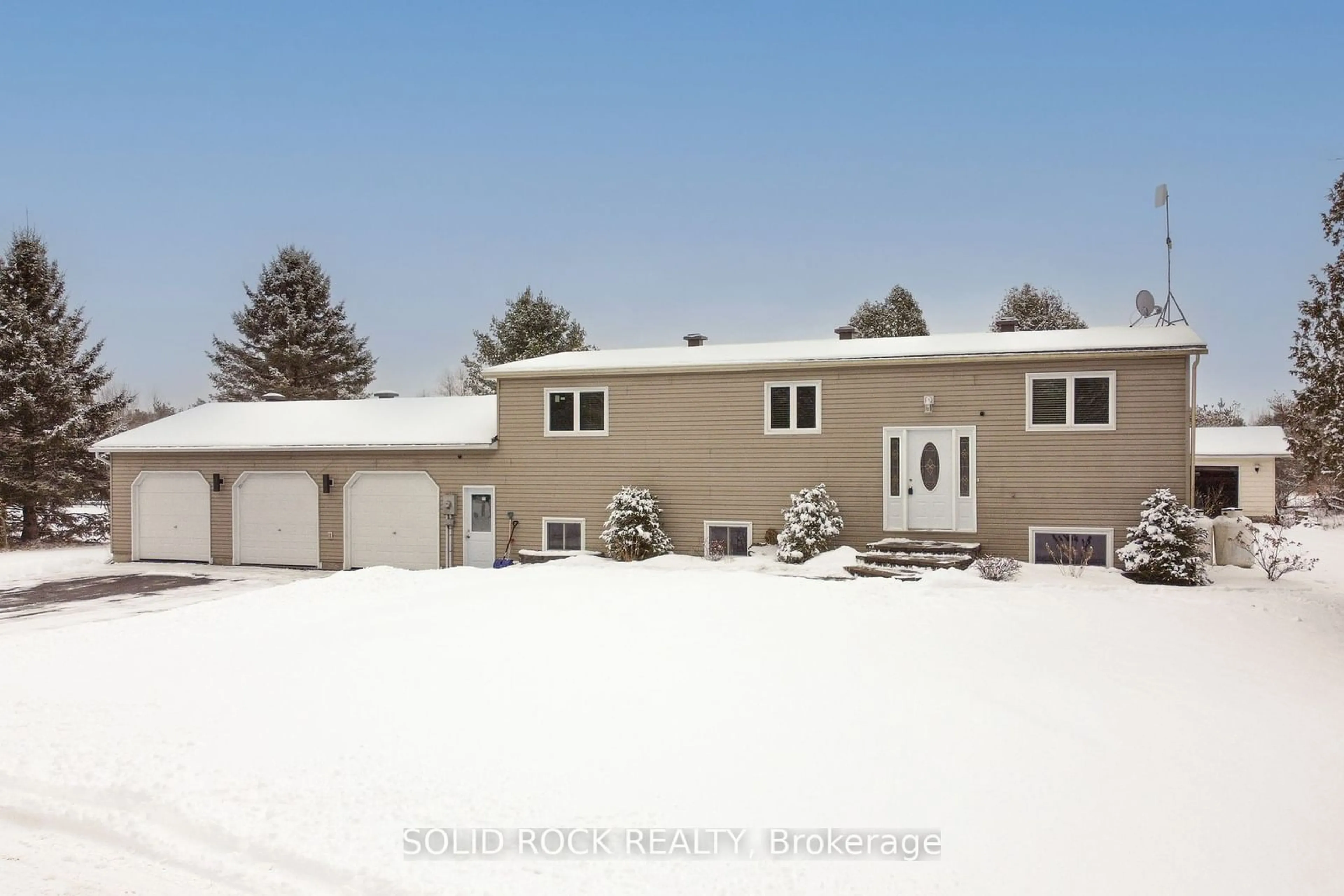 Home with vinyl exterior material, street for 427 Ferguson Tetlock Rd, Montague Ontario K7A 4S4