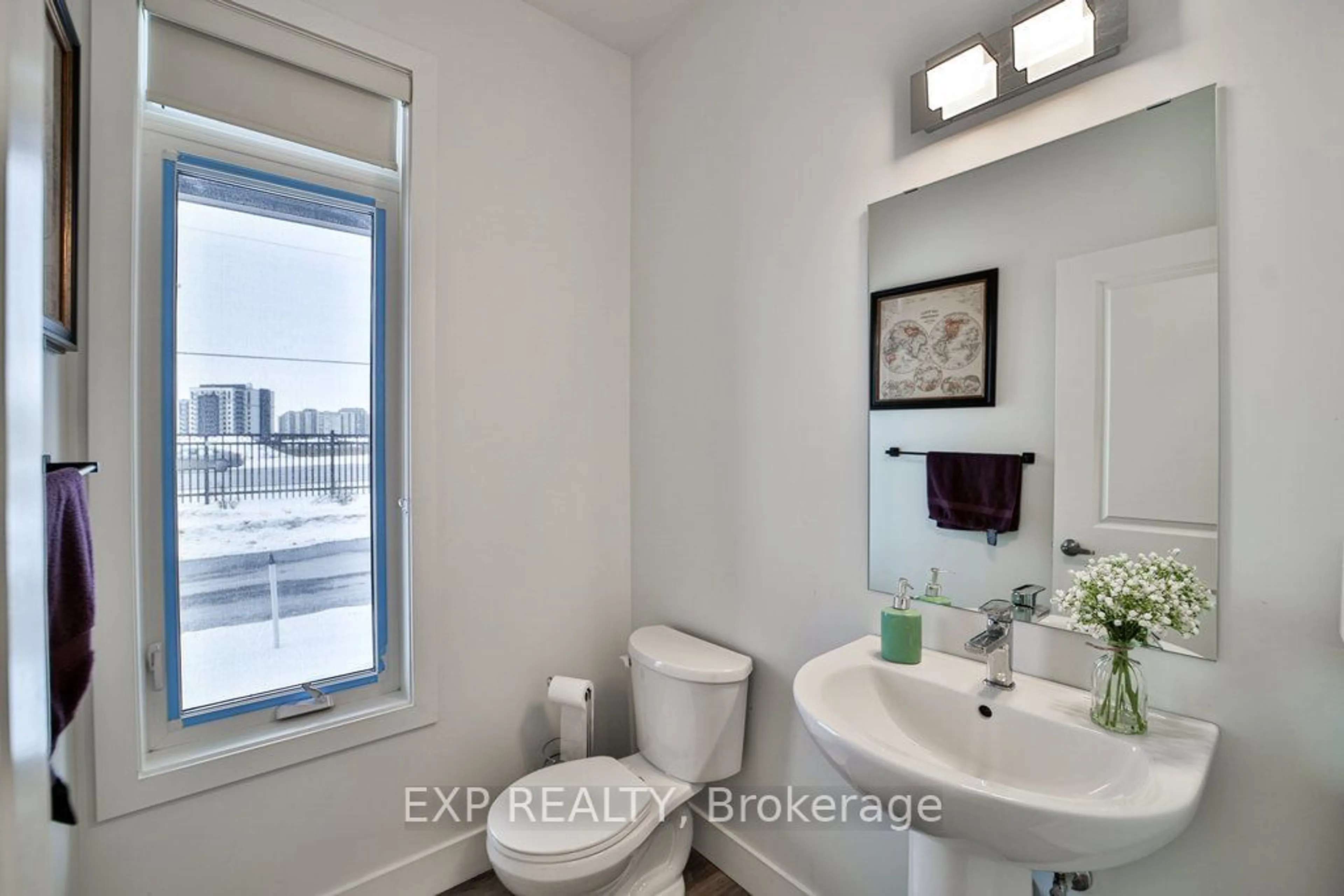 Standard bathroom, ceramic/tile floor for 3575 SOUTHBRIDGE Ave #19, London Ontario N6L 0G9