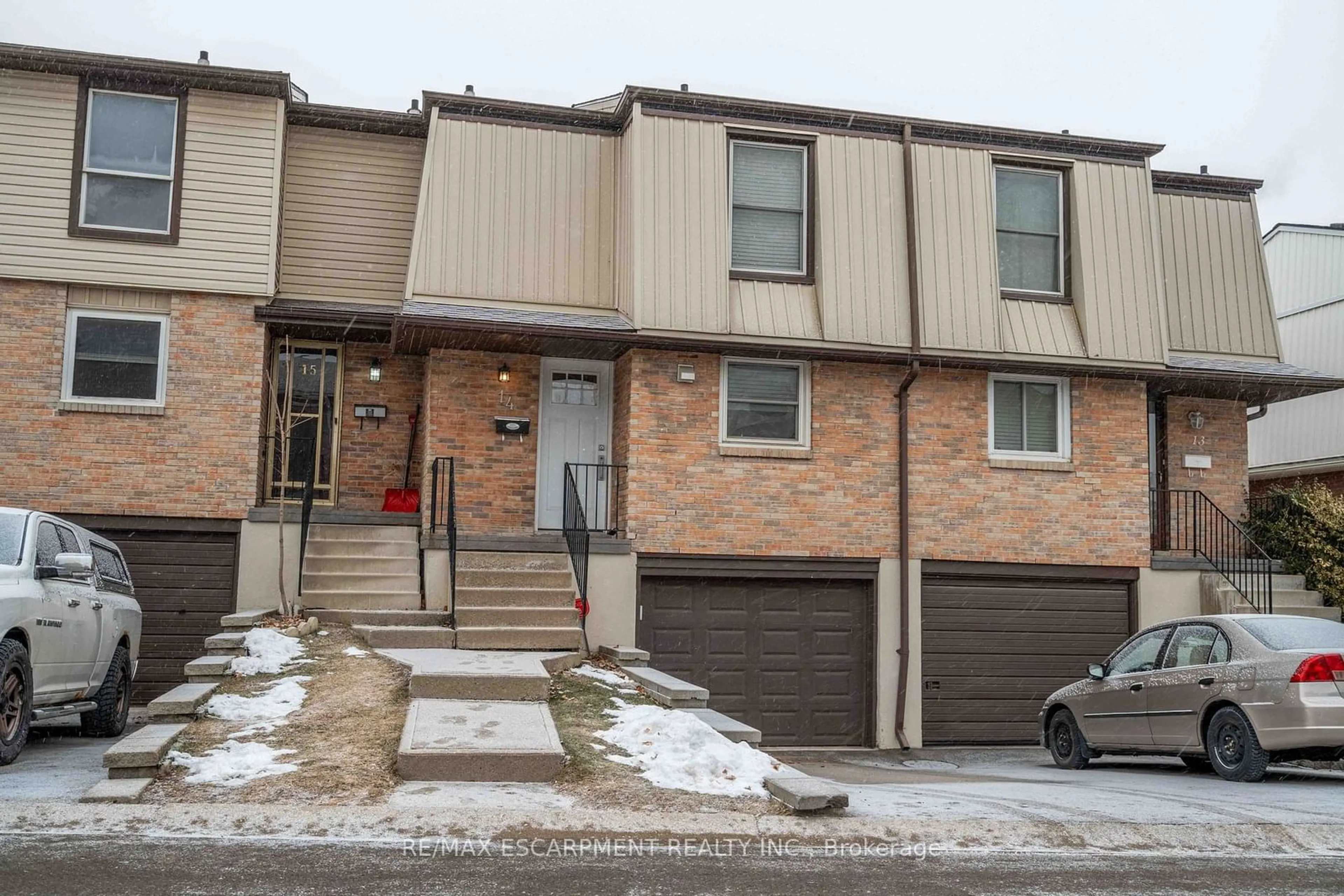 Home with brick exterior material, street for 10 Angus Rd #14, Hamilton Ontario L8K 6K3