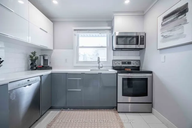 Additional property image - 10 Angus Rd Unit 14