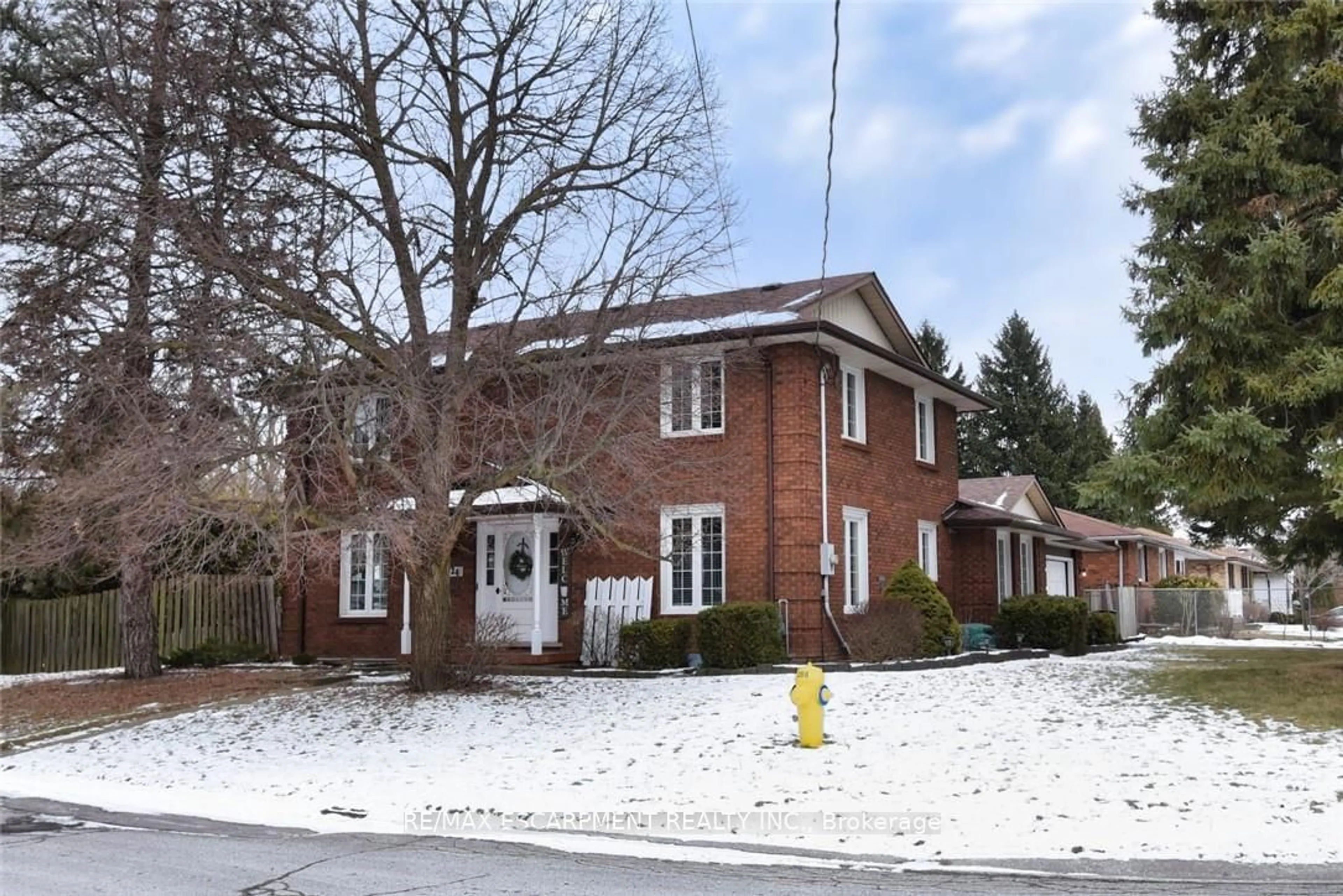 Home with brick exterior material, street for 24 Shaw St, Haldimand Ontario N3W 1K2