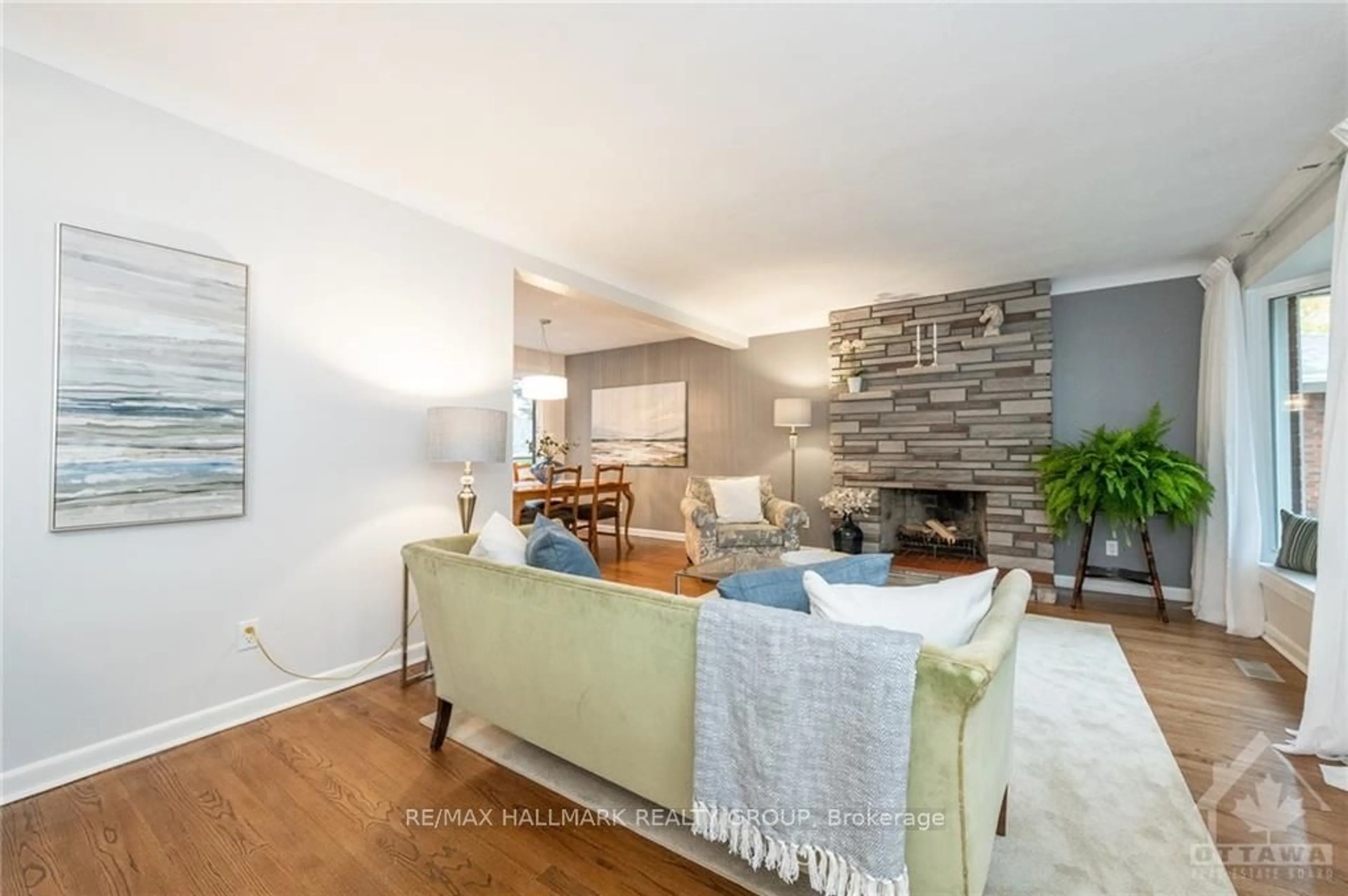 Living room with furniture, unknown for 1132 Cline Cres, Belair Park - Copeland Park and Area Ontario K2C 2P2