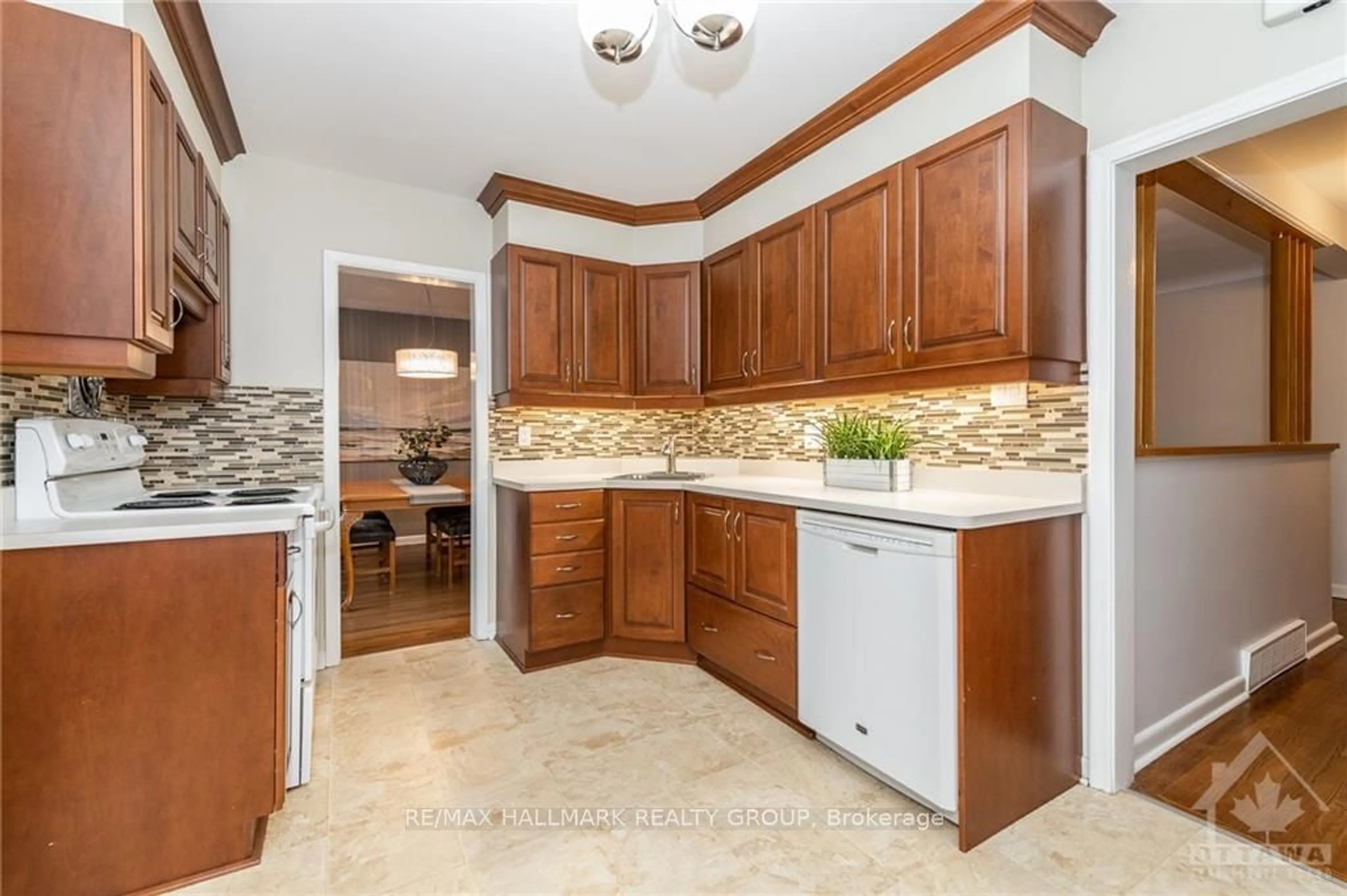 Open concept kitchen, ceramic/tile floor for 1132 Cline Cres, Belair Park - Copeland Park and Area Ontario K2C 2P2