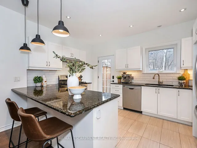 Additional property image - 218 Cumberland Ave