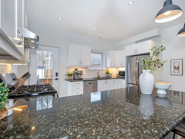 Additional property image - 218 Cumberland Ave