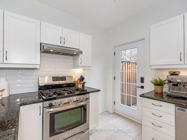 Additional property image - 218 Cumberland Ave