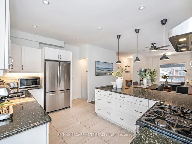 Additional property image - 218 Cumberland Ave