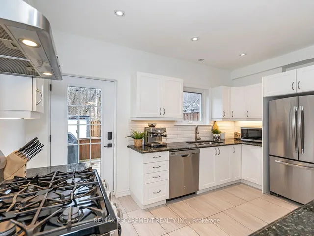 Additional property image - 218 Cumberland Ave