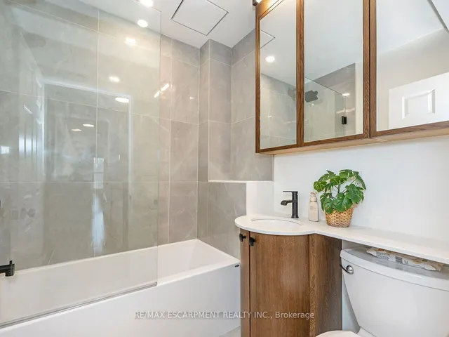 Additional property image - 218 Cumberland Ave