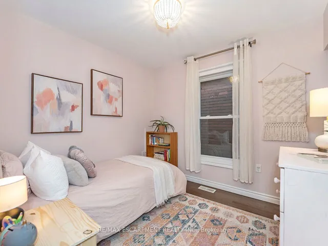 Additional property image - 218 Cumberland Ave