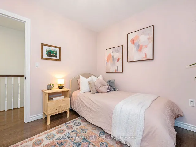 Additional property image - 218 Cumberland Ave