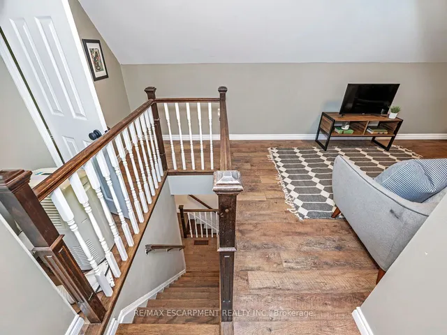 Additional property image - 218 Cumberland Ave