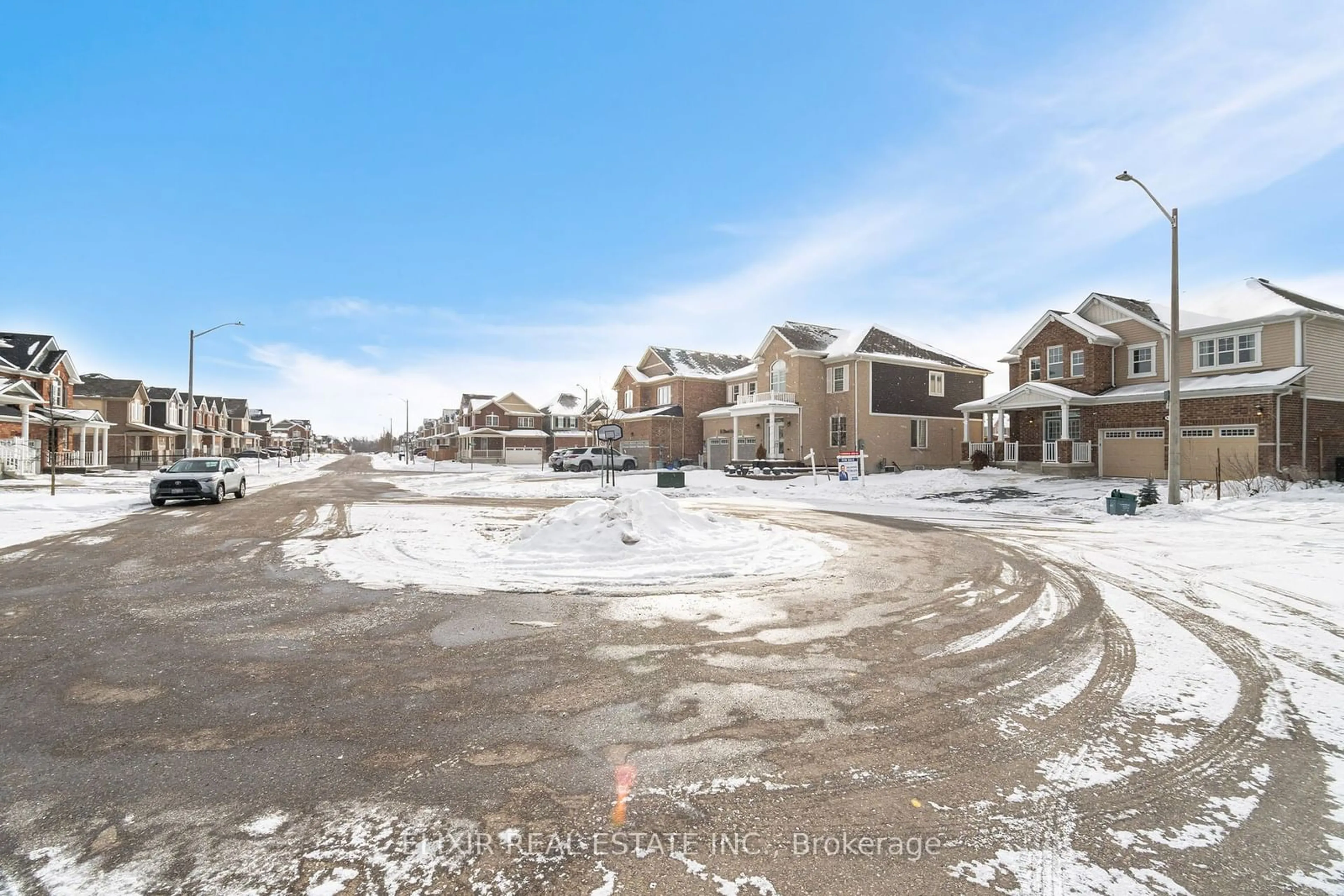 A pic from outside/outdoor area/front of a property/back of a property/a pic from drone, street for 12 Steed Crt, Cambridge Ontario N3E 0B5