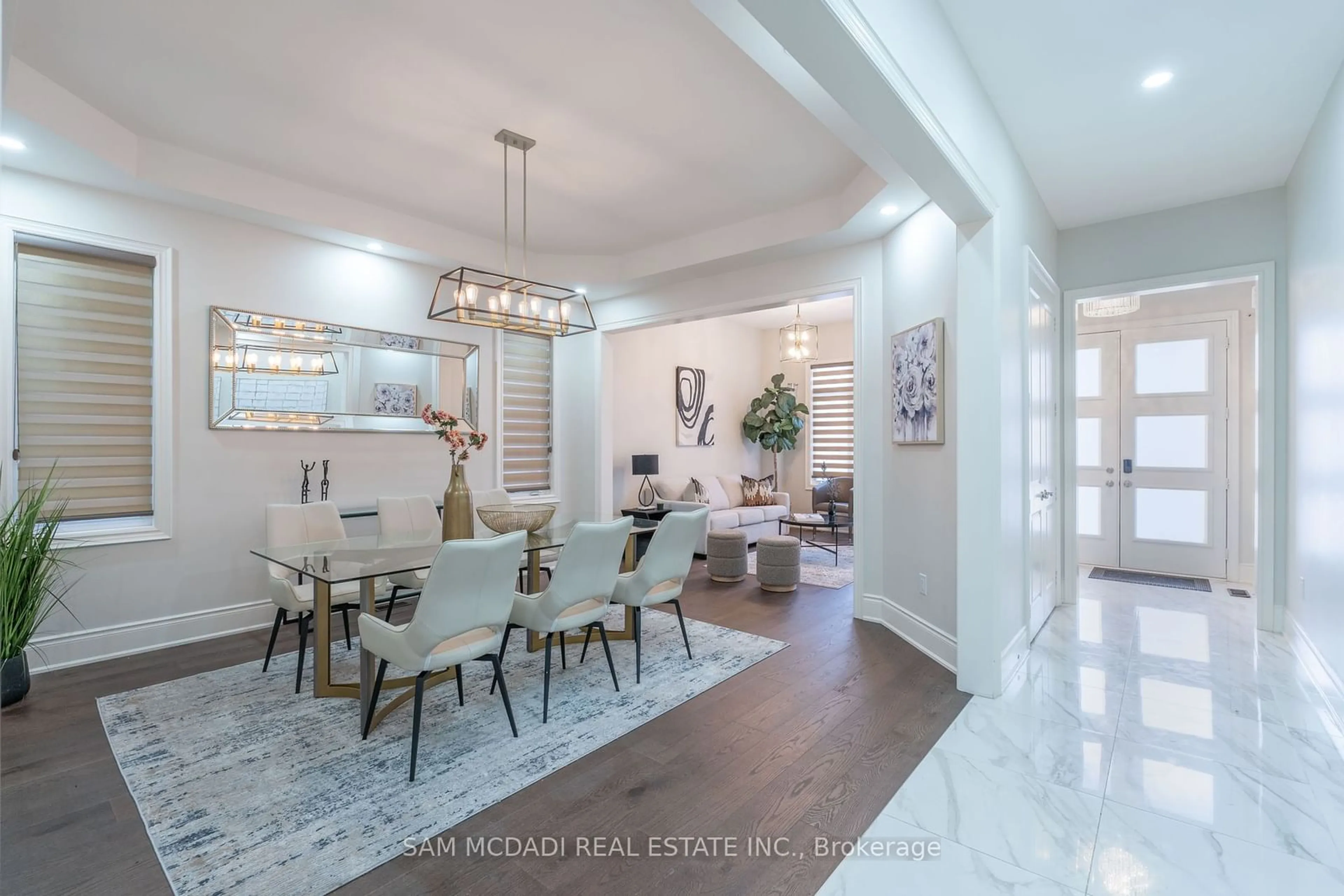 Dining room, ceramic/tile floor for 249 Agro St, Hamilton Ontario L8B 1W9