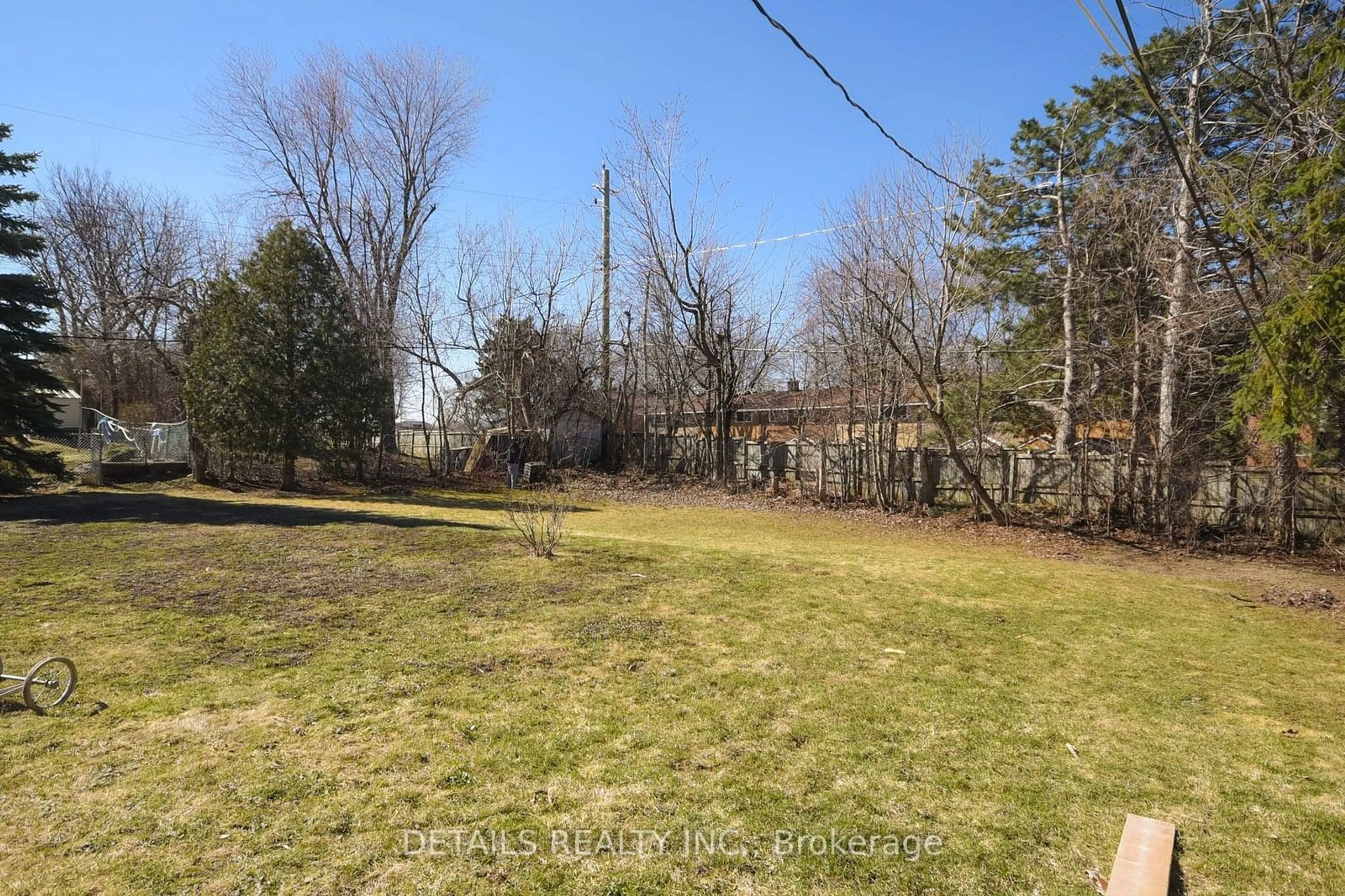 A pic from outside/outdoor area/front of a property/back of a property/a pic from drone, forest/trees view for 2176 Lambeth Walk, Parkway Park - Queensway Terrace S and Area Ontario K2C 1G1