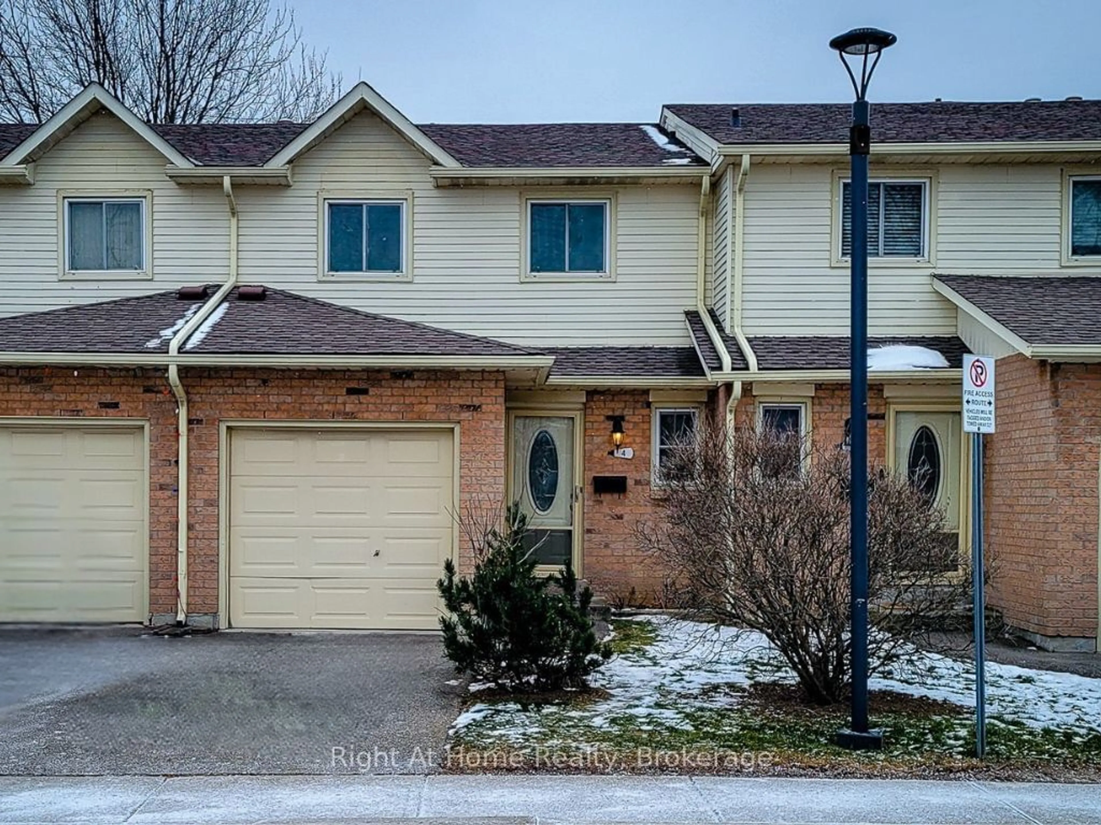 Home with brick exterior material, street for 860 Rymal Rd #4, Hamilton Ontario L8W 2X2