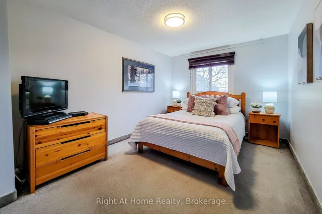 Primary image of 860 Rymal Rd Unit 4