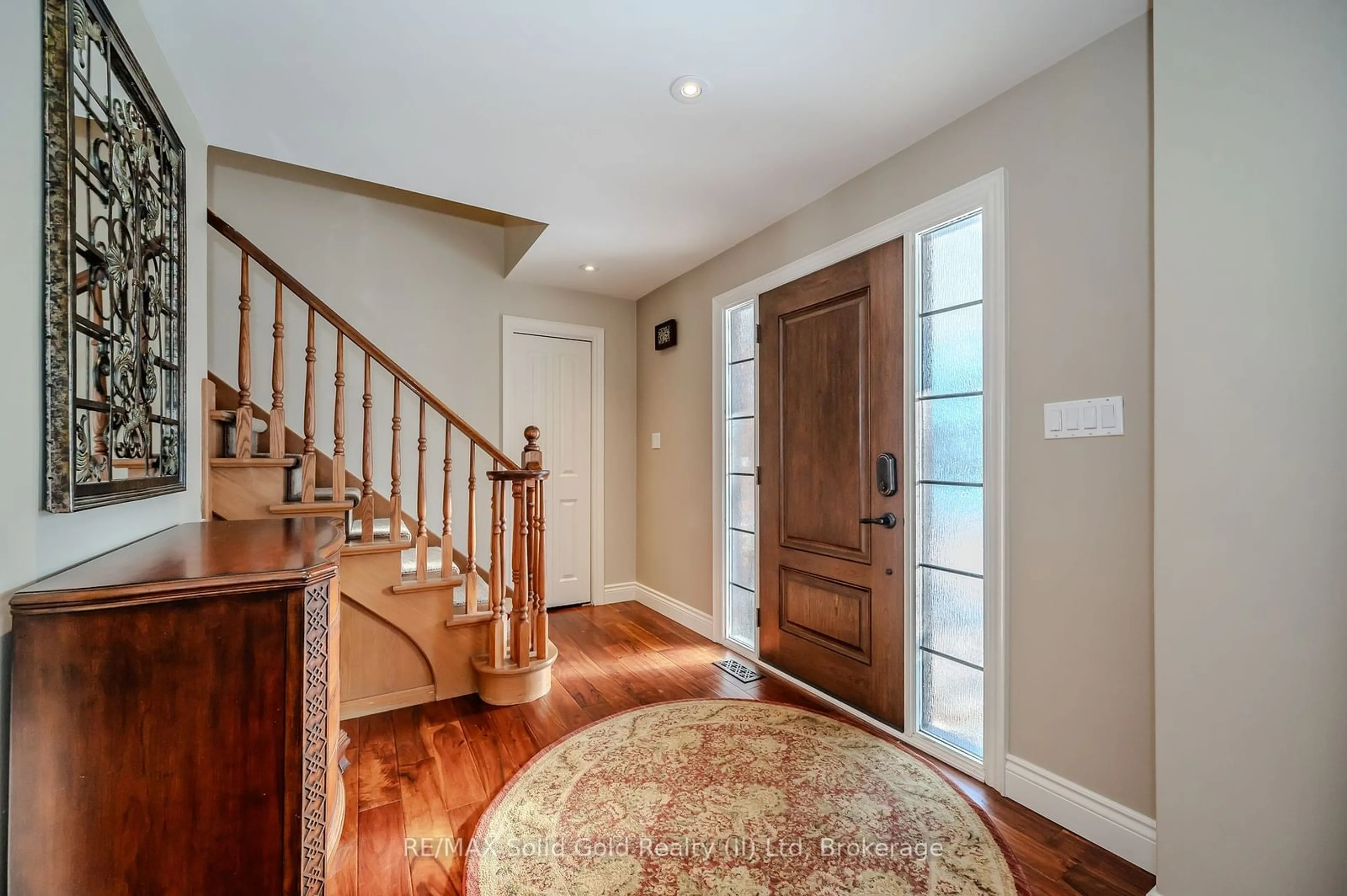 Indoor entryway for 299 Craigleith Dr, Waterloo Ontario N2L 5B4