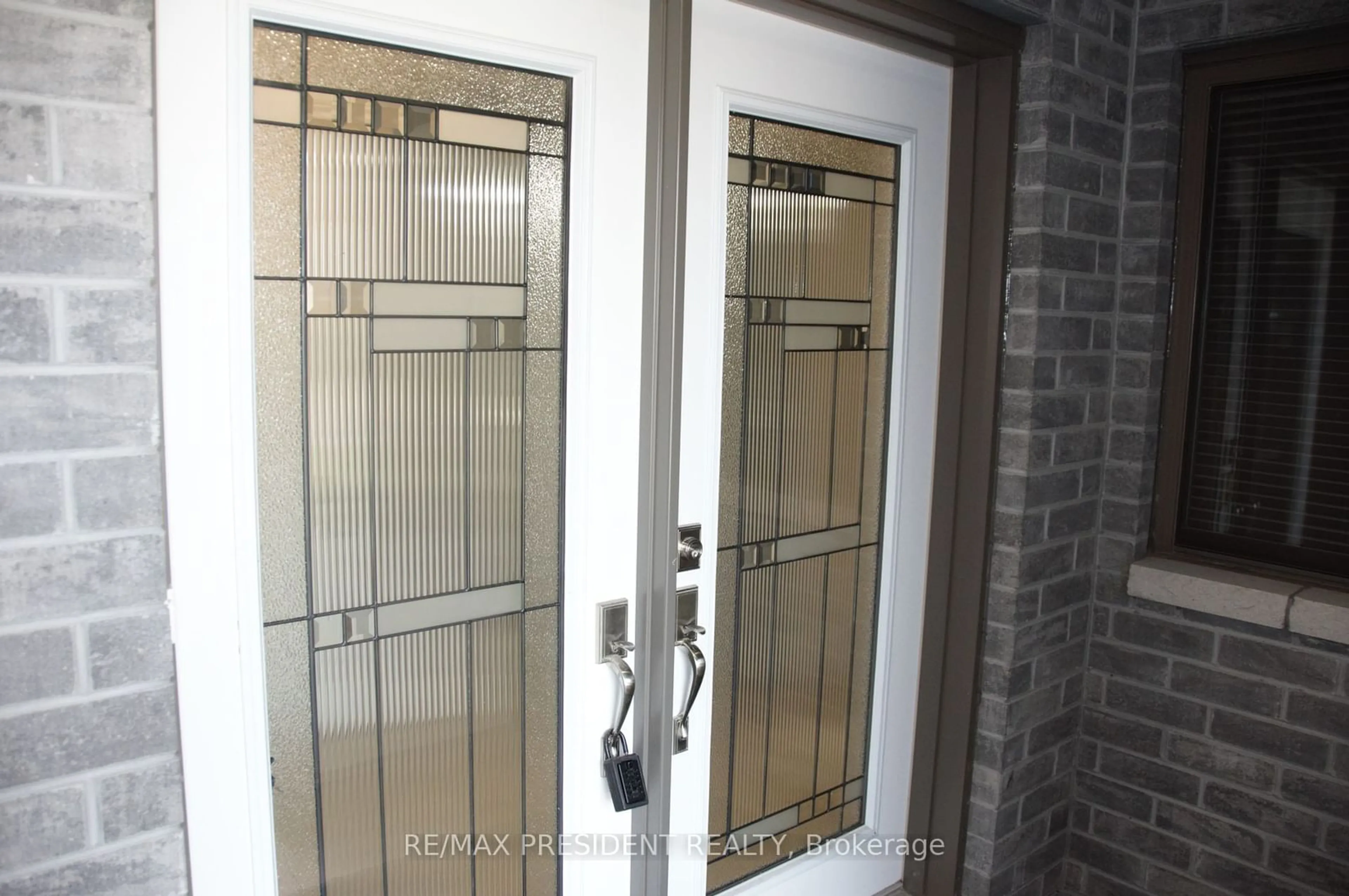 Indoor entryway for 3547 Hallee Cres, Windsor Ontario N8W 0B2