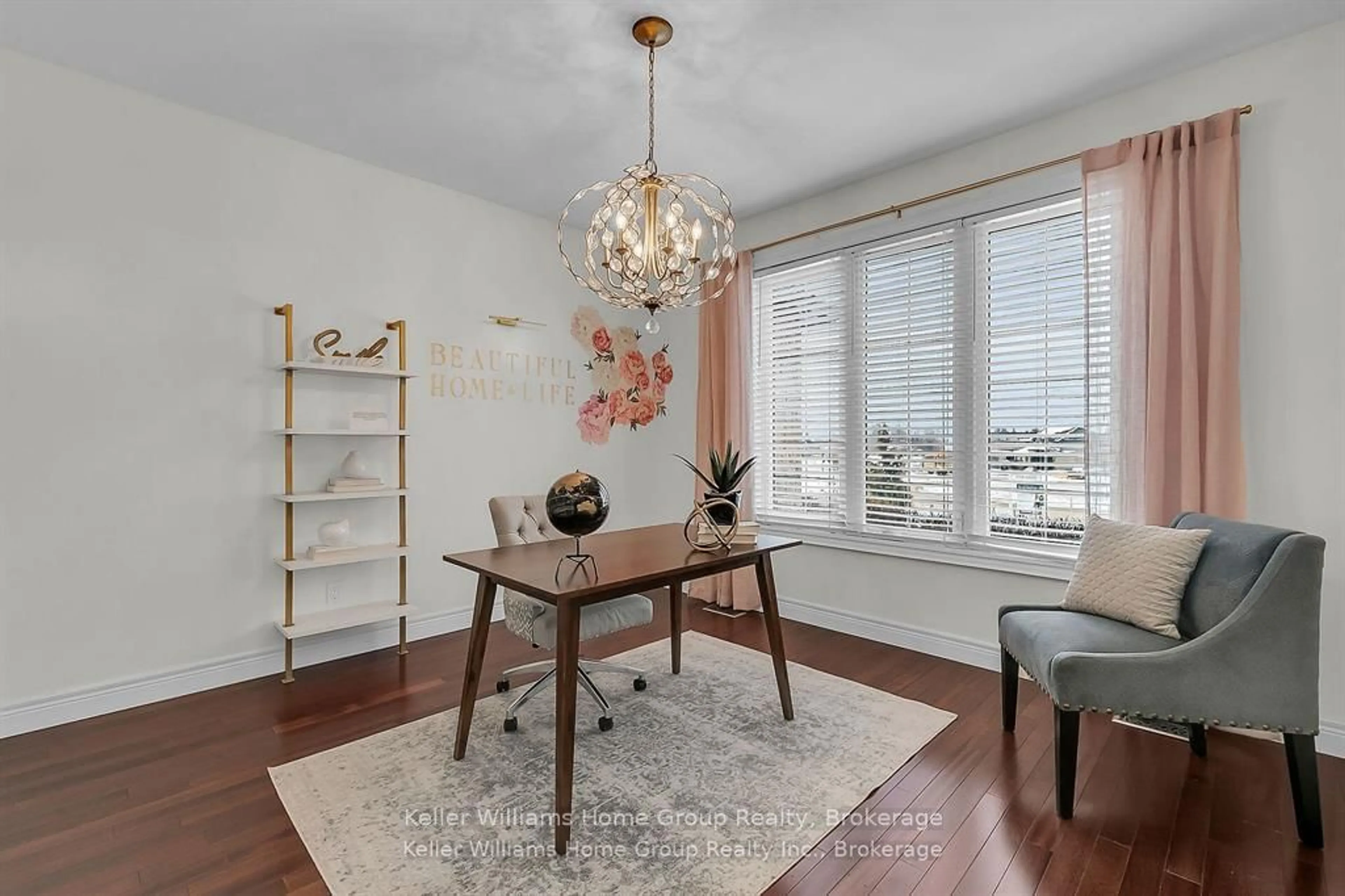 Dining room, wood/laminate floor for 125 Crewson Crt, Erin Ontario N0B 2K0
