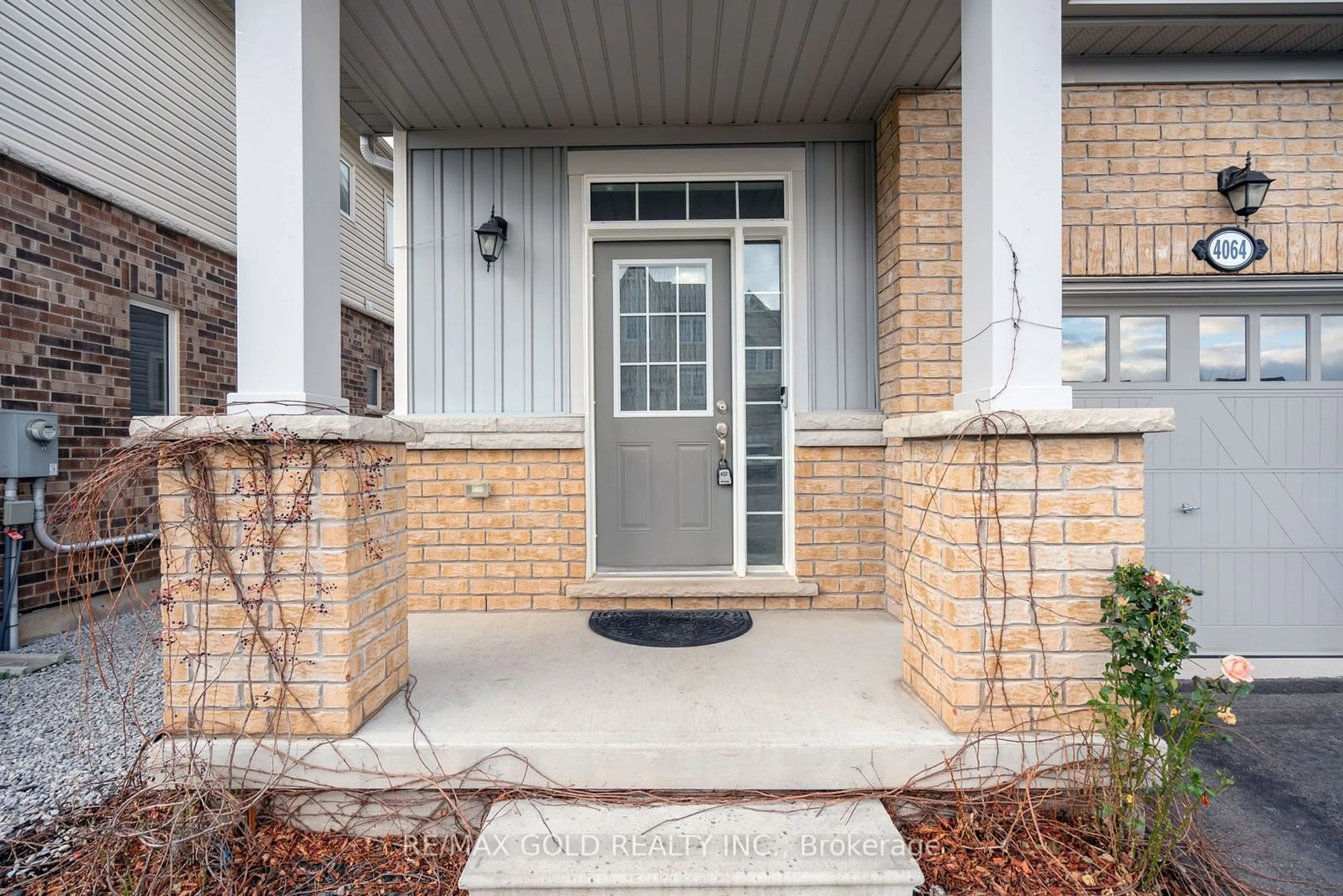 Indoor entryway for 4064 Maitland St, Lincoln Ontario L0R 1B6