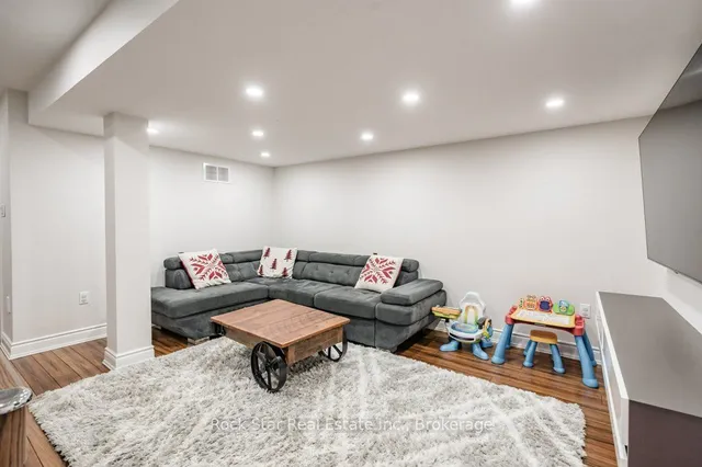 Additional property image - 70 Marina Point Cres