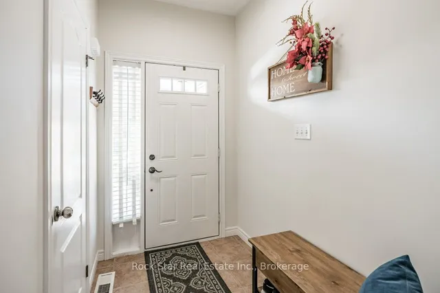 Additional property image - 70 Marina Point Cres