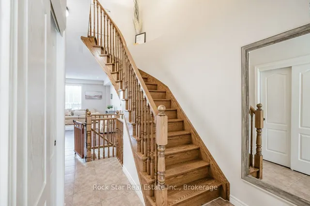 Additional property image - 70 Marina Point Cres