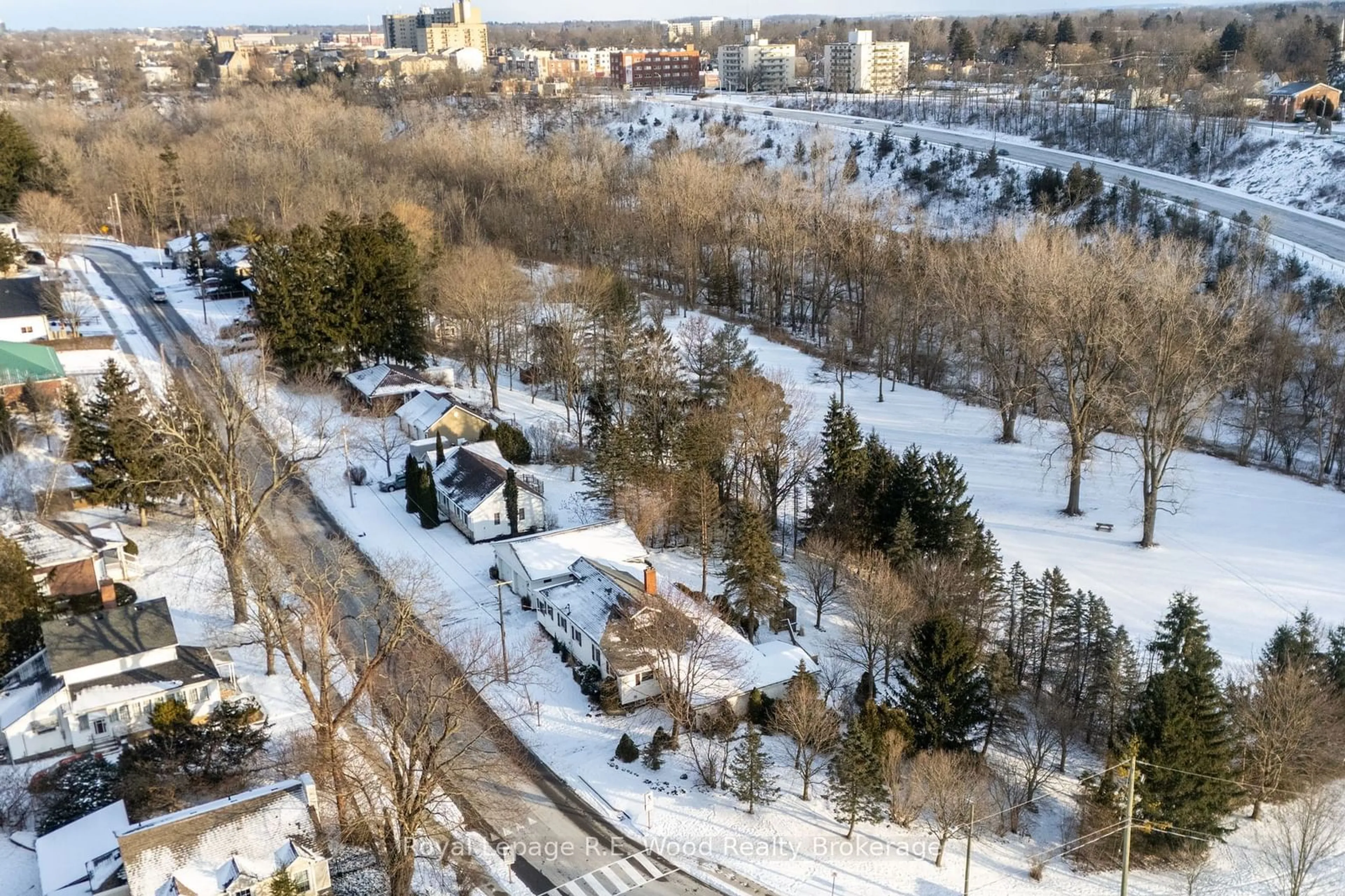 A pic from outside/outdoor area/front of a property/back of a property/a pic from drone, city buildings view from balcony for 14 Woodland Rd, Central Elgin Ontario N5P 1P2