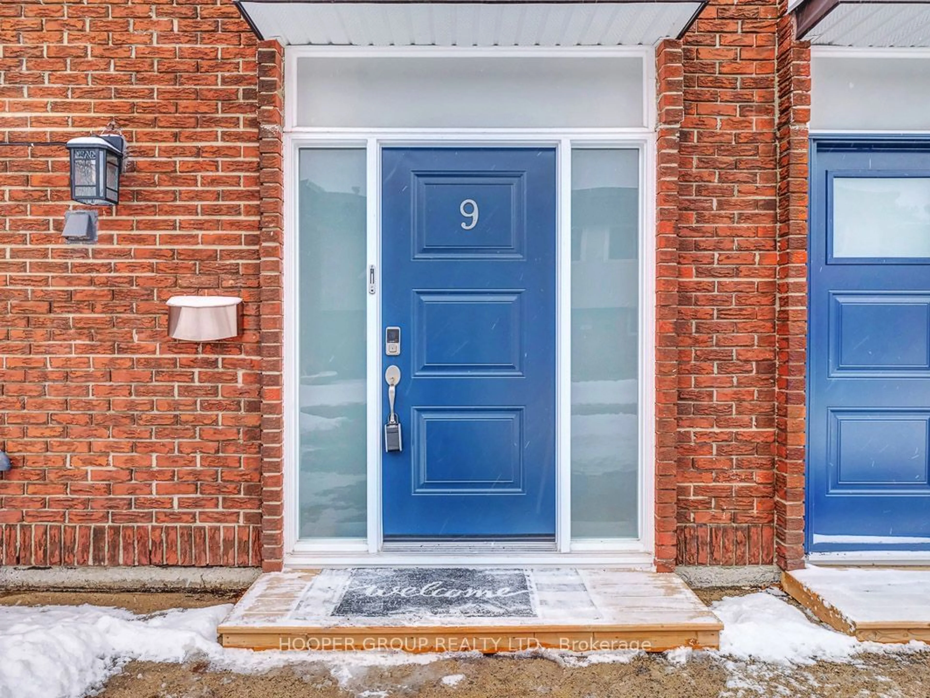 Indoor entryway for 1821 Walkley Rd #9, Alta Vista and Area Ontario K1H 6X9