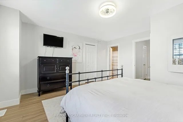 Additional property image - 51 Thames Way