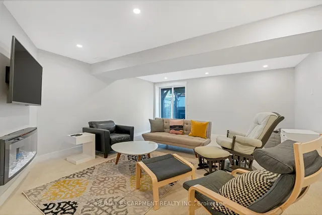 Additional property image - 51 Thames Way