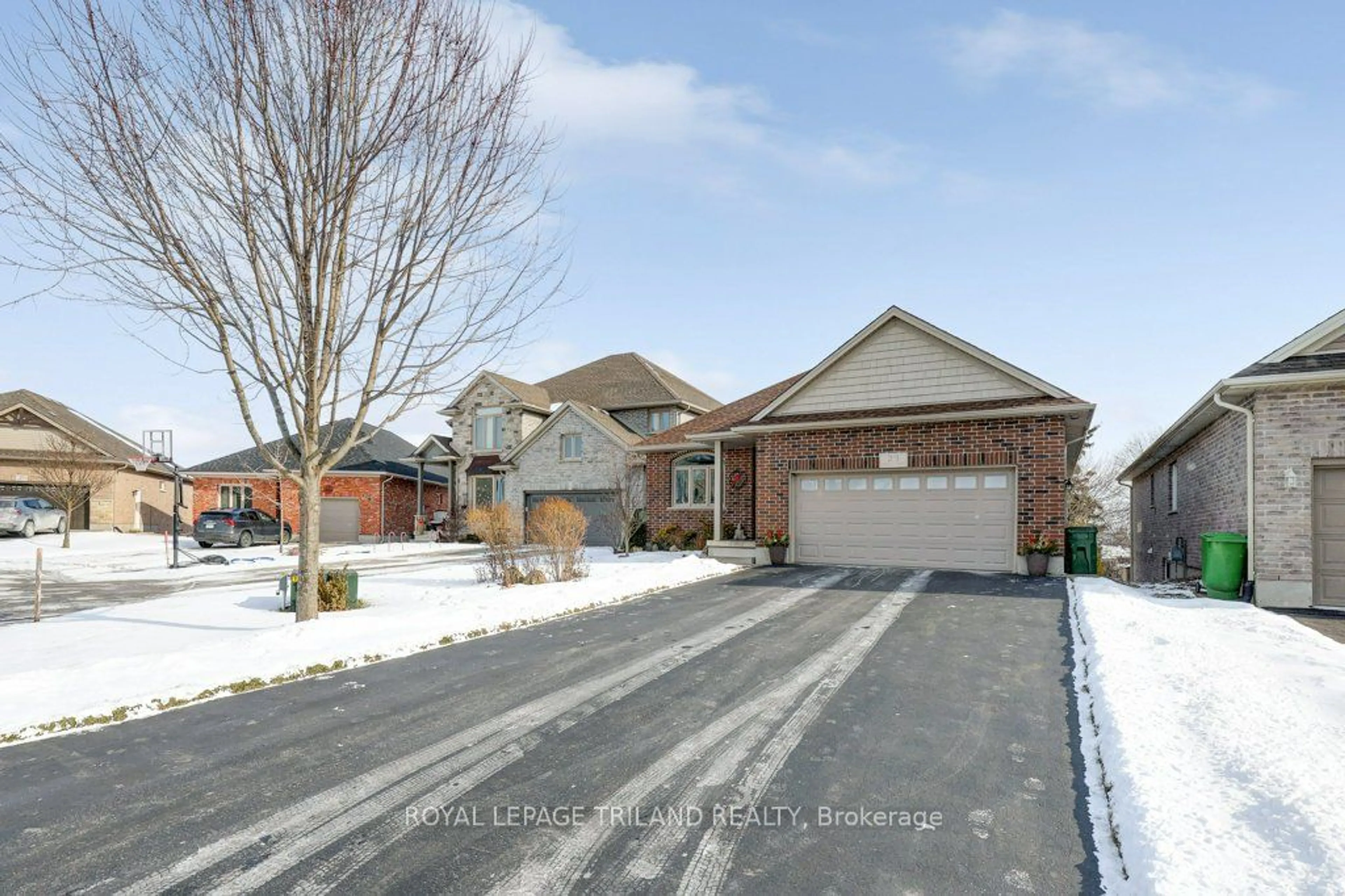 Home with brick exterior material, street for 23 Hedges Crt, St. Thomas Ontario N5R 6G4