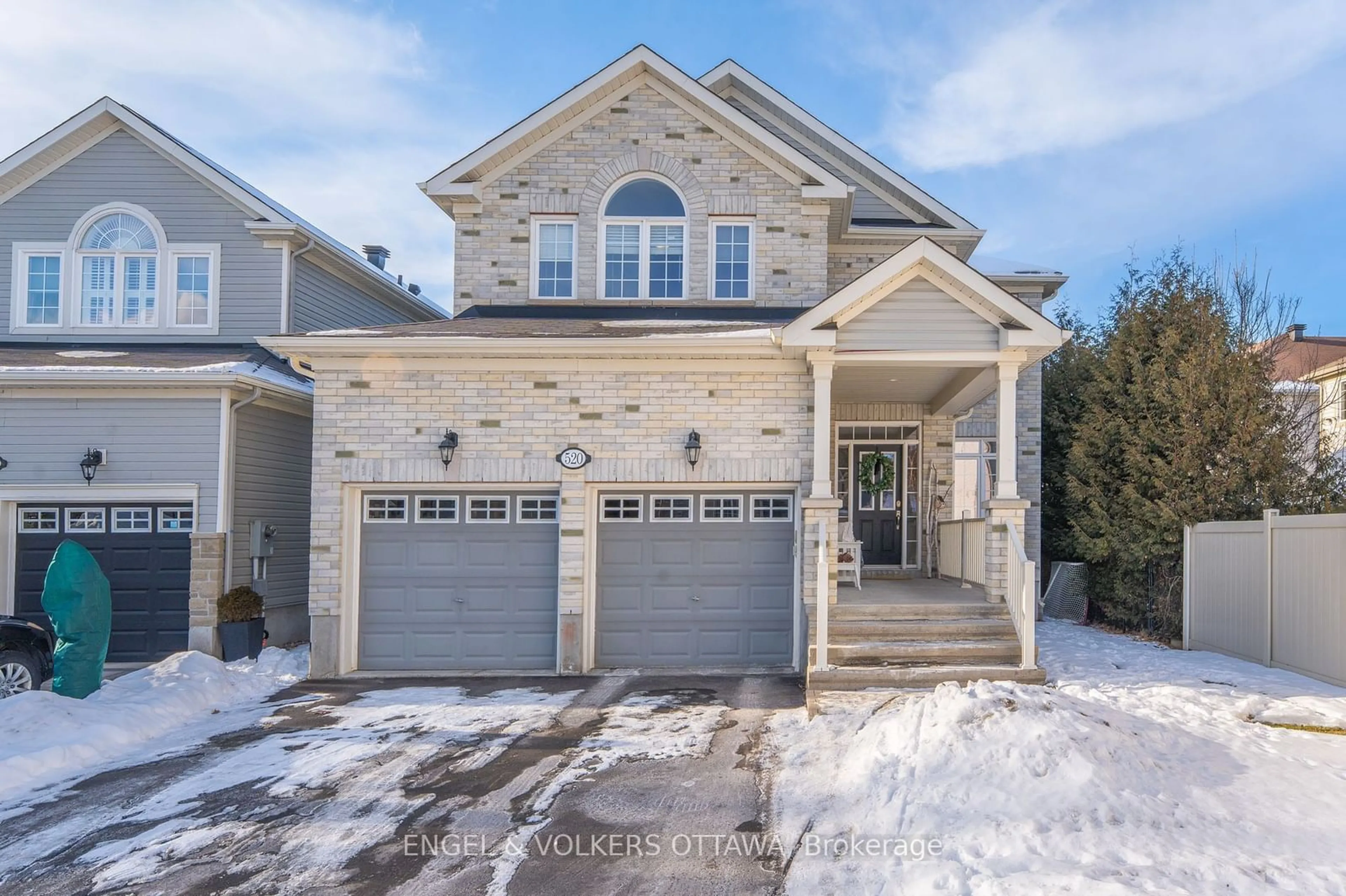 Home with brick exterior material, street for 520 Cresswell Crt, Stittsville - Munster - Richmond Ontario K2S 0K9