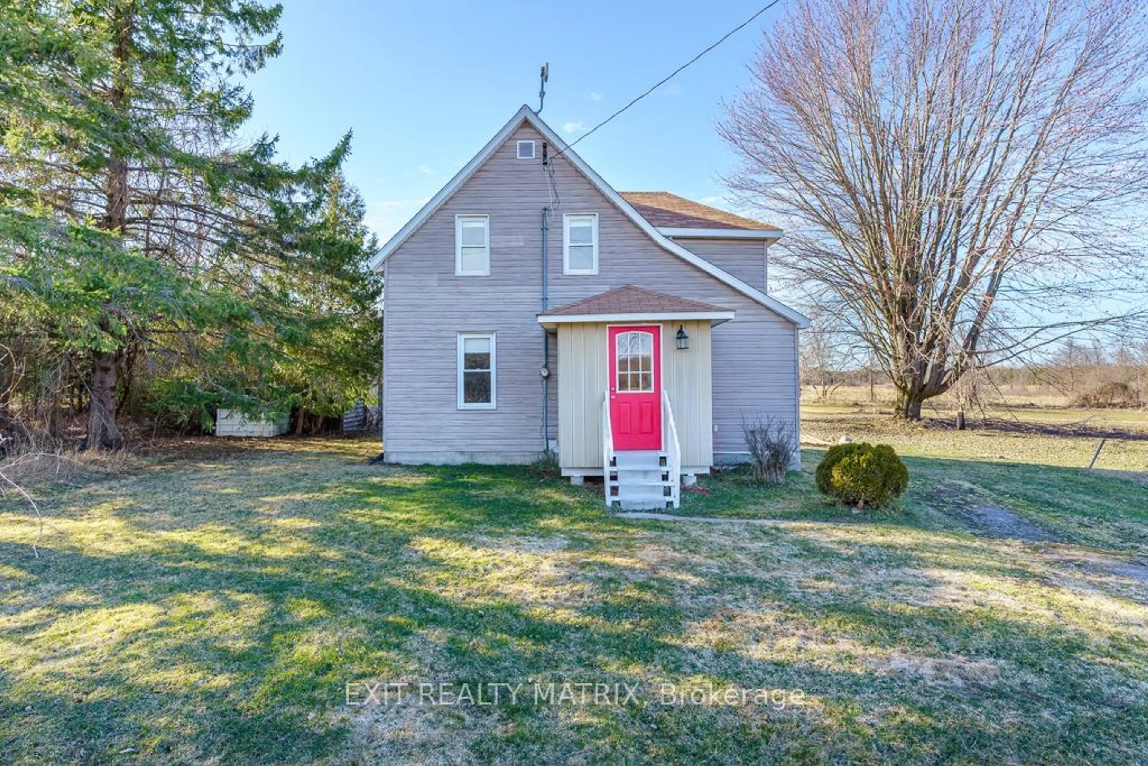 A pic from outside/outdoor area/front of a property/back of a property/a pic from drone, street for 17999 Strathmore Rd, North Stormont Ontario K0C 1B0