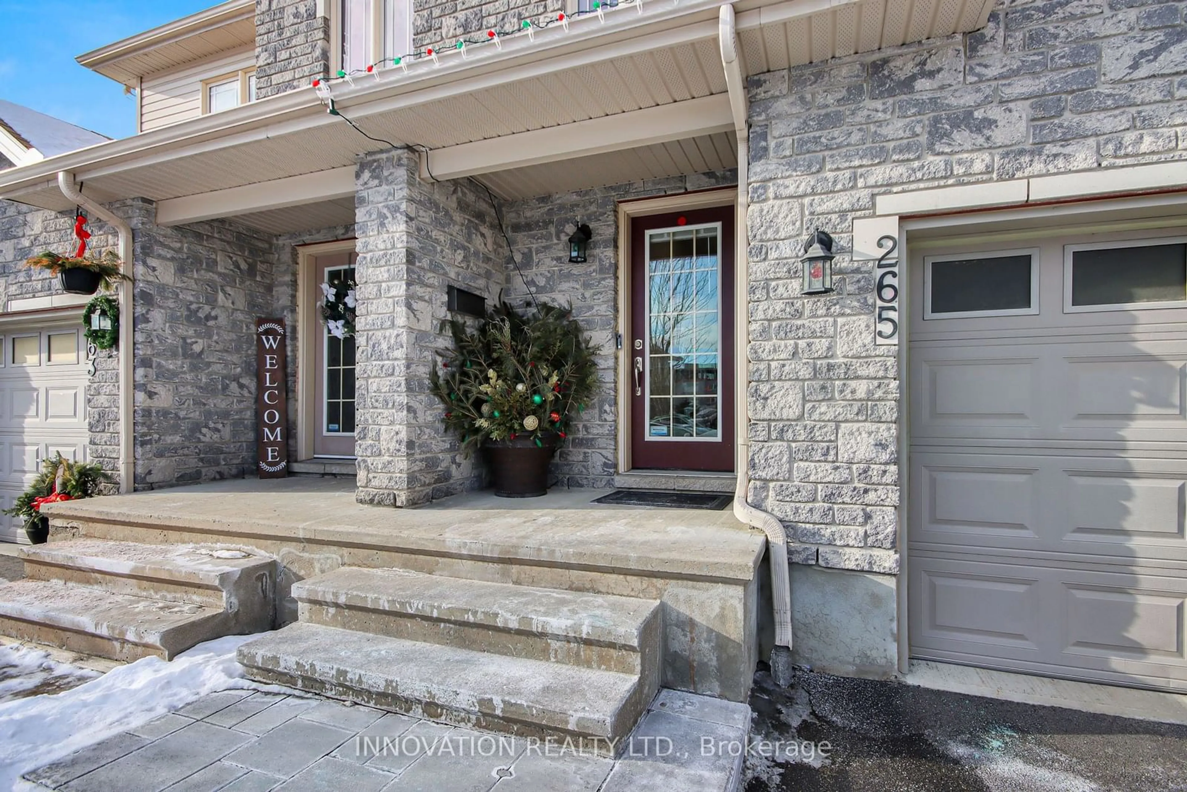 Indoor entryway for 265 Miguel St, Carleton Place Ontario K7C 0C2