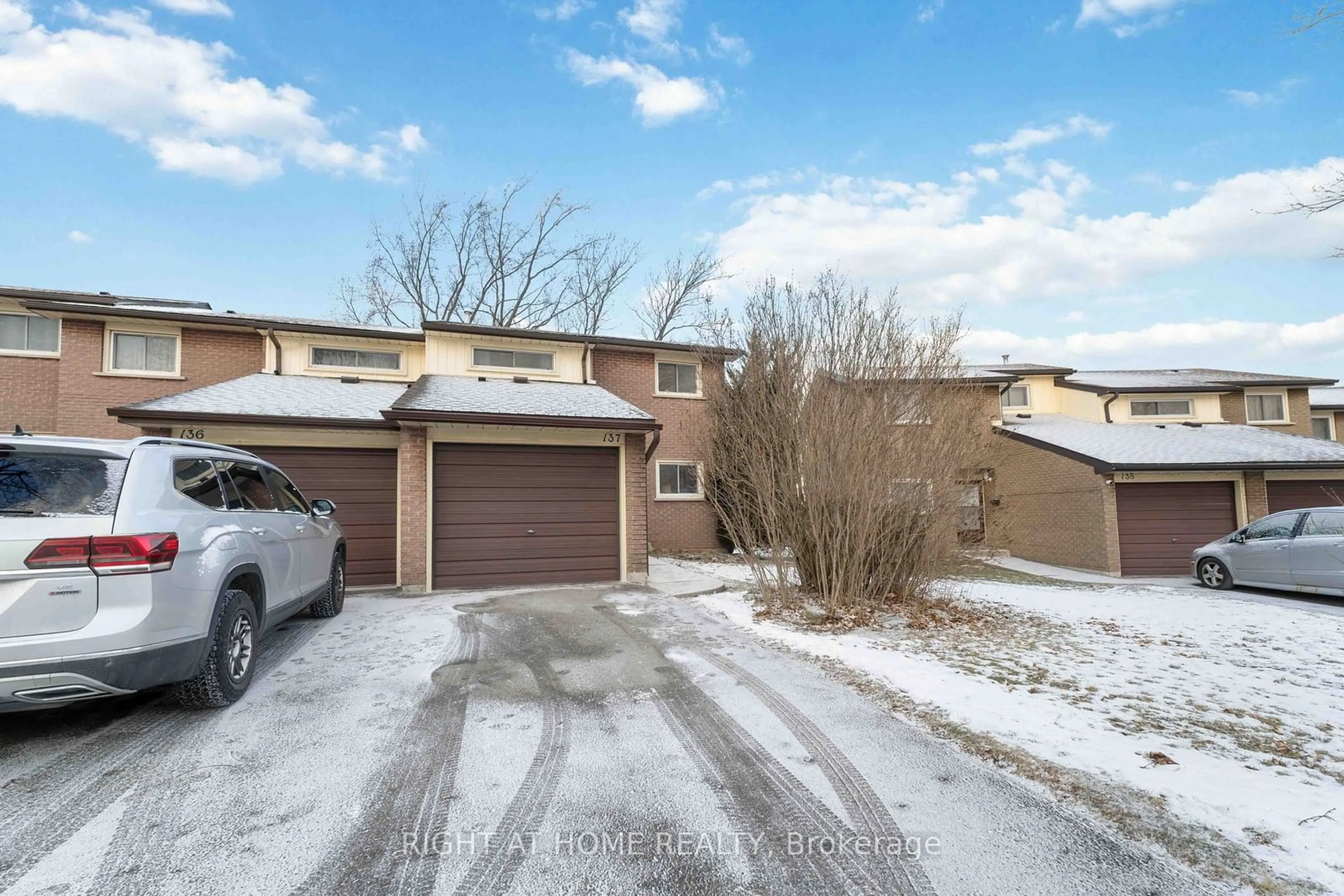 A pic from outside/outdoor area/front of a property/back of a property/a pic from drone, street for 201 Queen Victoria Dr #137, Hamilton Ontario L8W 1W7