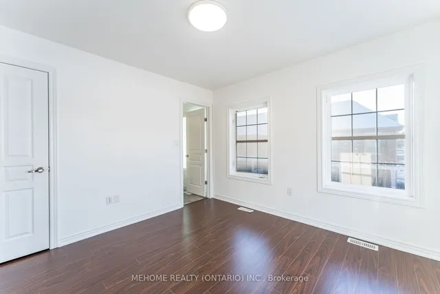 Additional property image - 3 Hyde Park Mews