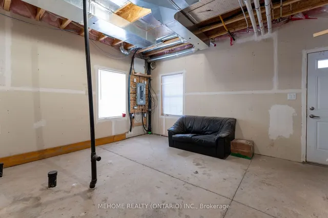 Additional property image - 3 Hyde Park Mews