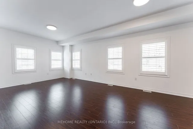Additional property image - 3 Hyde Park Mews