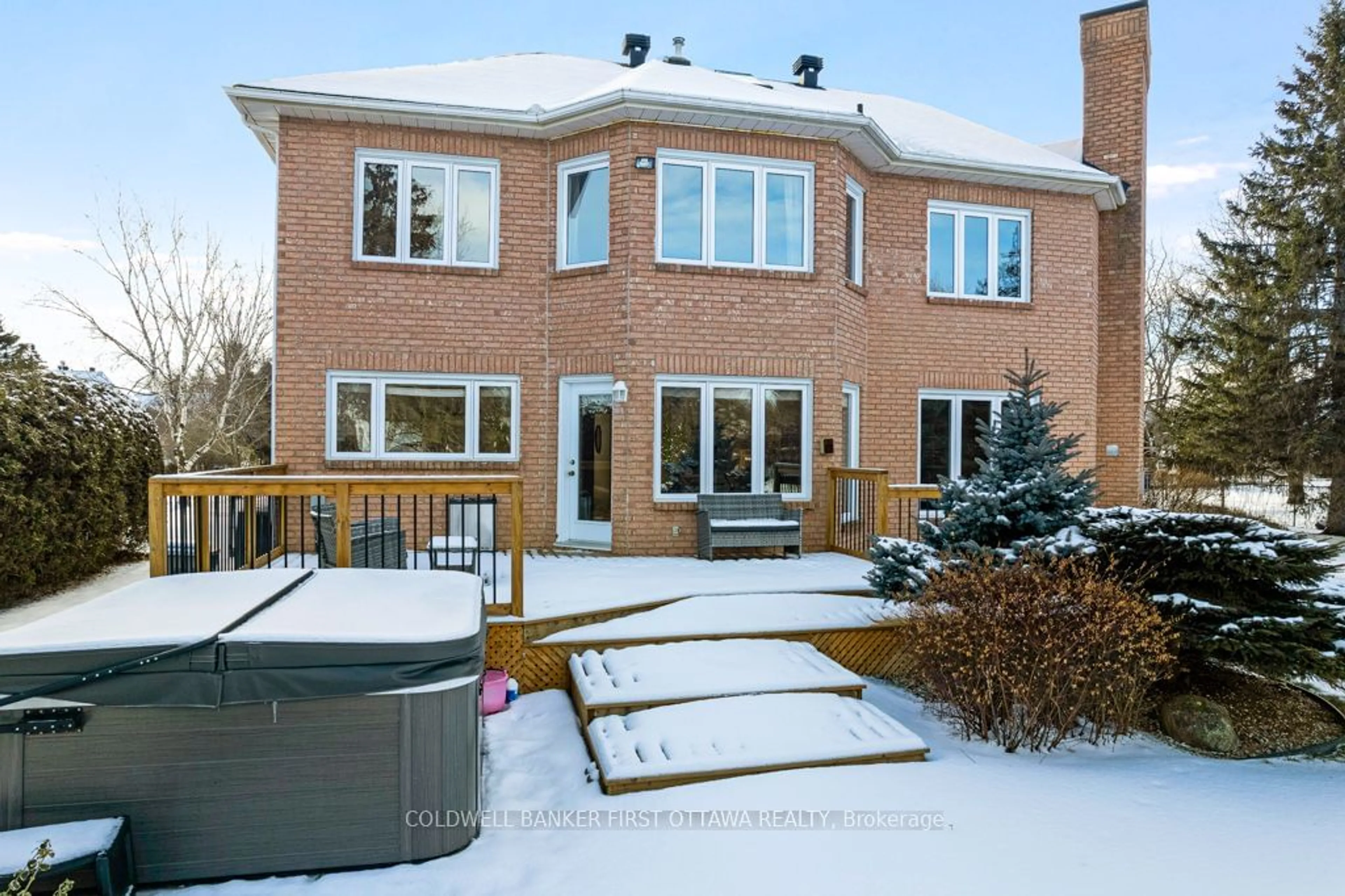 Home with brick exterior material, street for 5525 PETTAPIECE Cres, Manotick - Kars - Rideau Twp and Area Ontario K4M 1C6