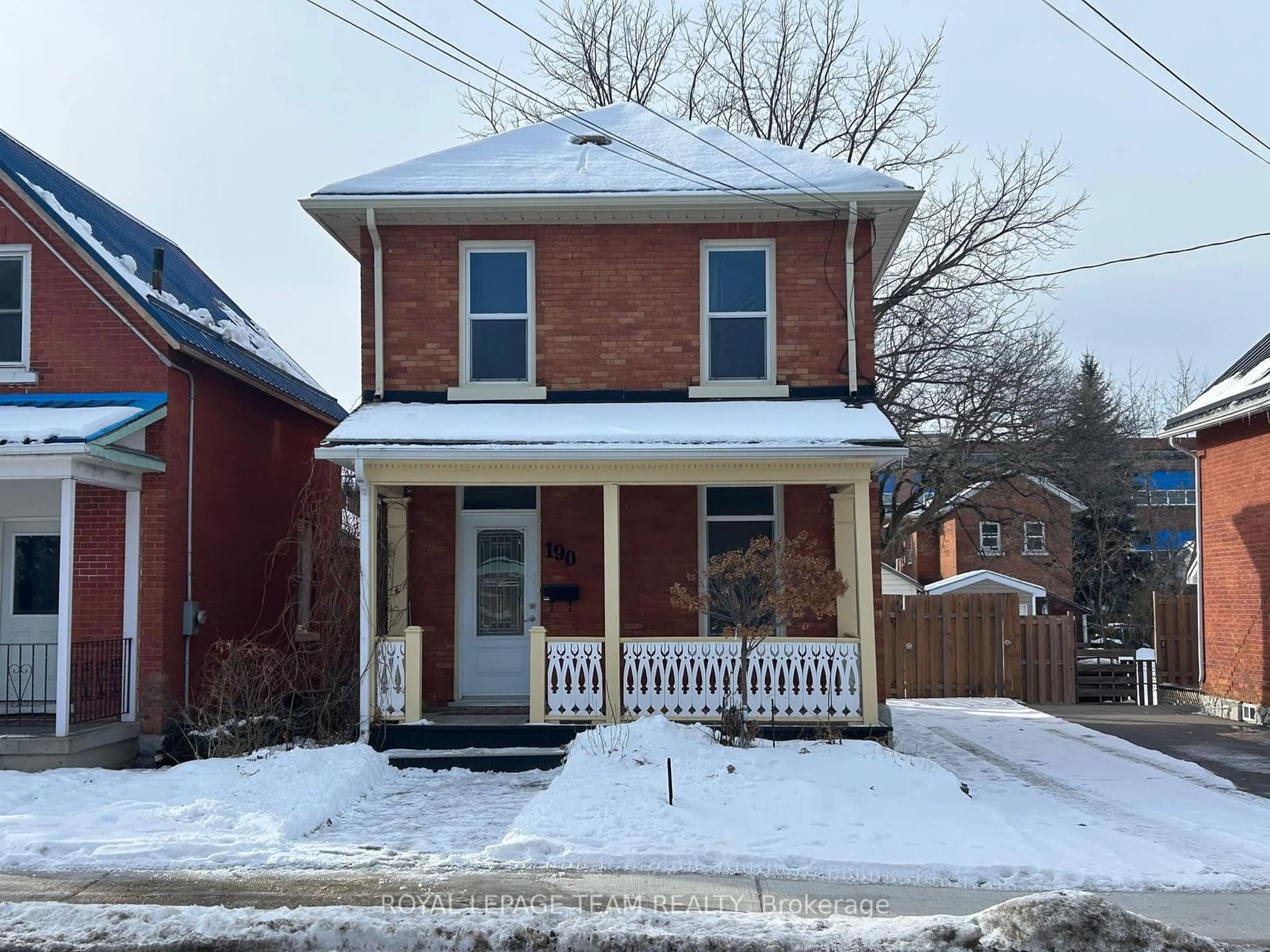 Home with brick exterior material, street for 190 Lochiel St, Renfrew Ontario K7V 1W7