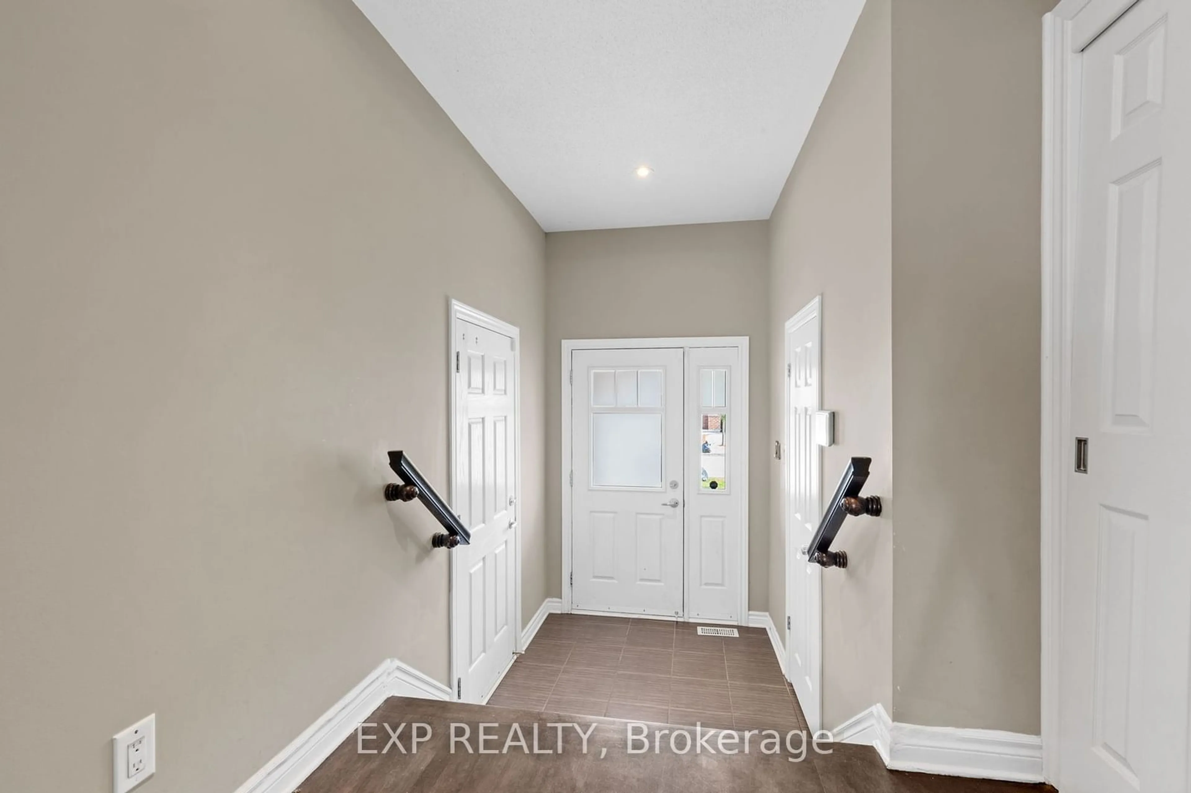 Indoor entryway for 169 LERTA Way, Orleans - Cumberland and Area Ontario K4A 0W5