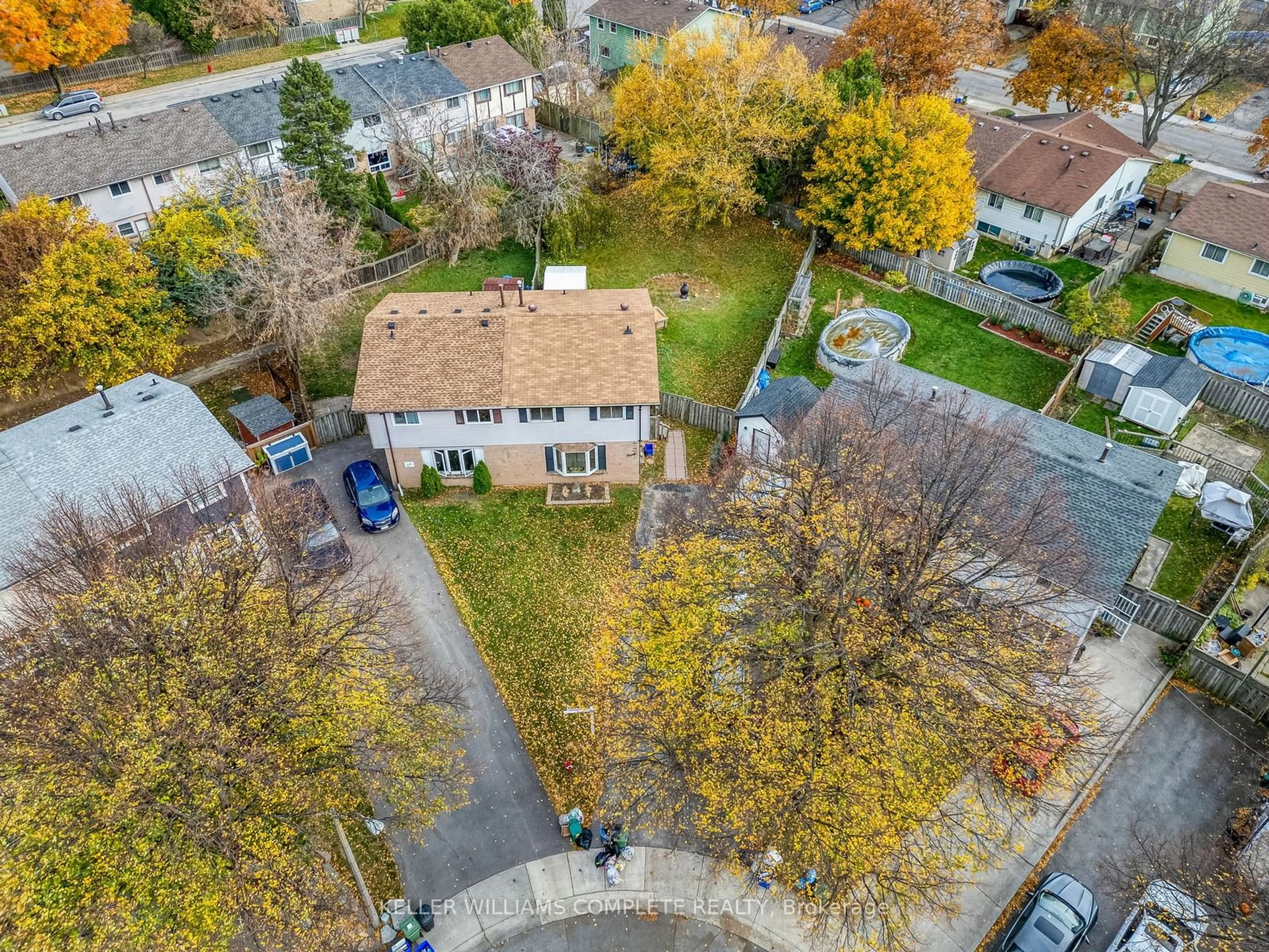 A pic from outside/outdoor area/front of a property/back of a property/a pic from drone, street for 20 Glen Eden Crt, Hamilton Ontario L9C 6H6