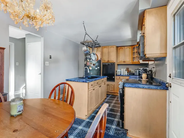 Additional property image - 20 Glen Eden Crt