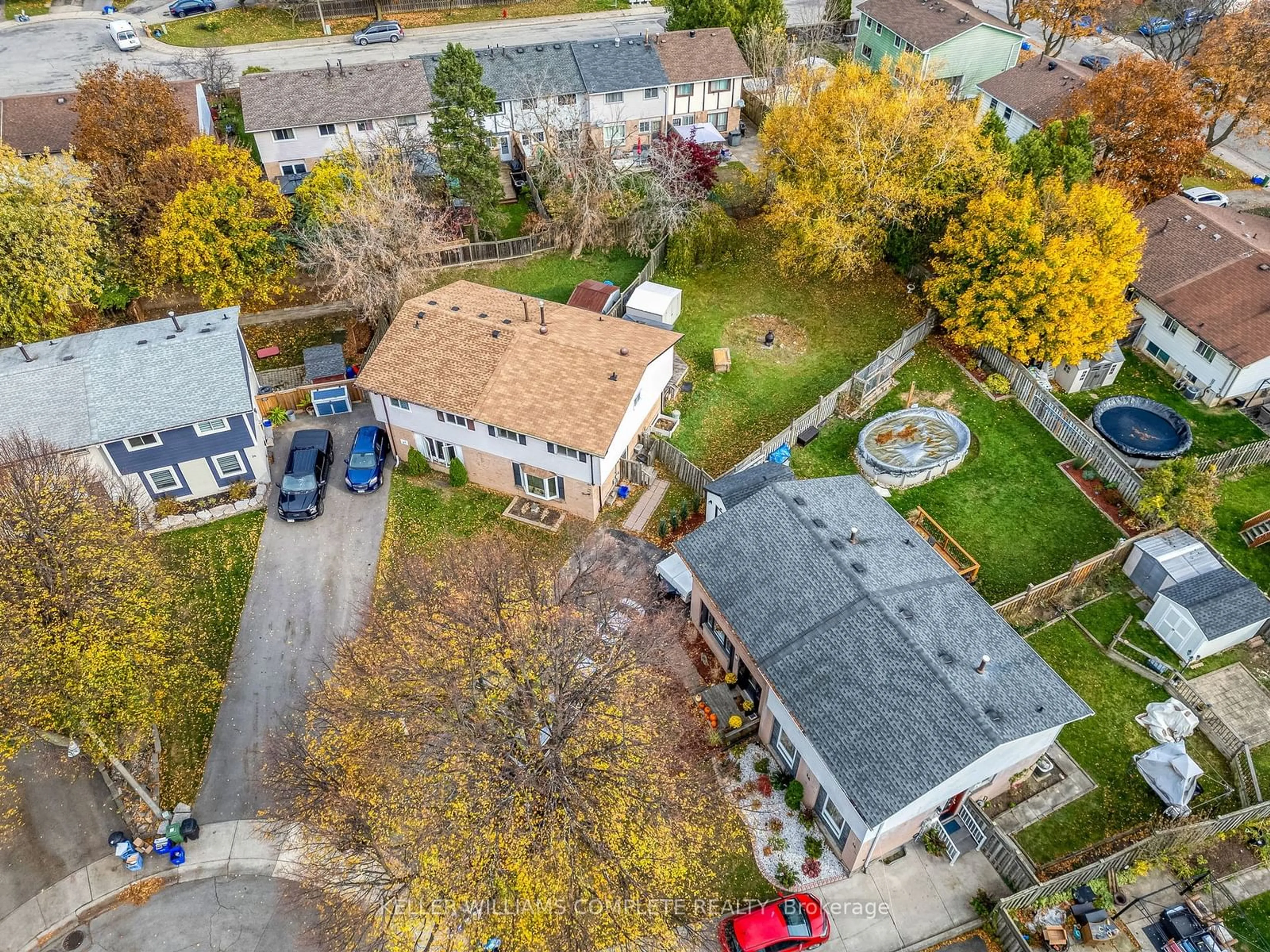 A pic from outside/outdoor area/front of a property/back of a property/a pic from drone, street for 20 Glen Eden Crt, Hamilton Ontario L9C 6H6