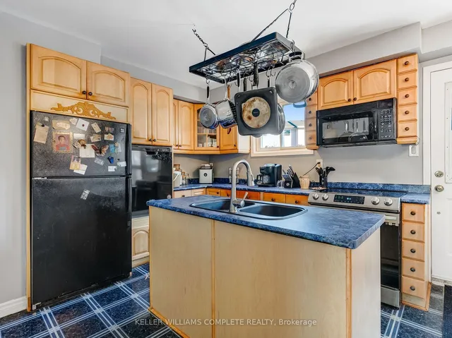 Additional property image - 20 Glen Eden Crt