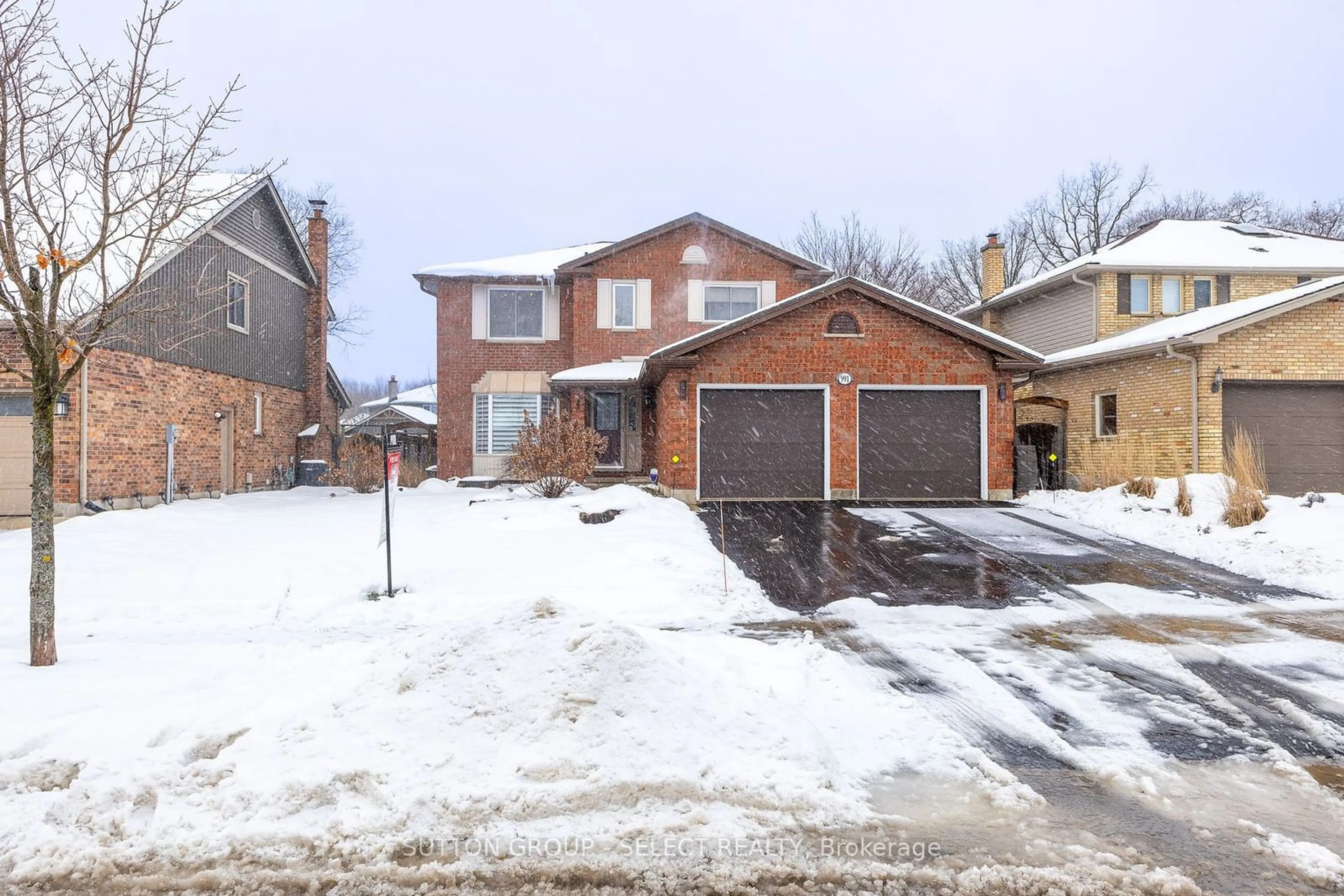 Home with brick exterior material, street for 991 COUNTRY CLUB Cres, London Ontario N6C 5R6